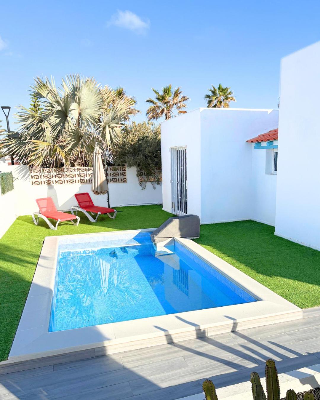 BeachFront Villa - La Casa del Mar