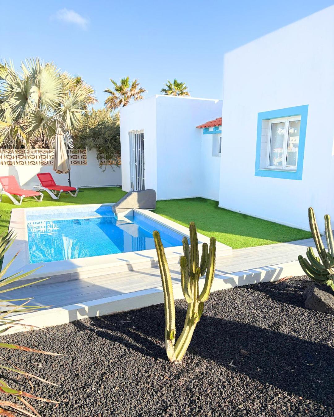 BeachFront Villa - La Casa del Mar