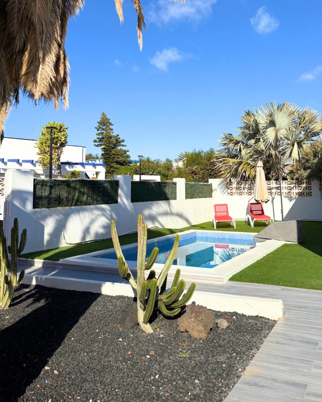 BeachFront Villa - La Casa del Mar