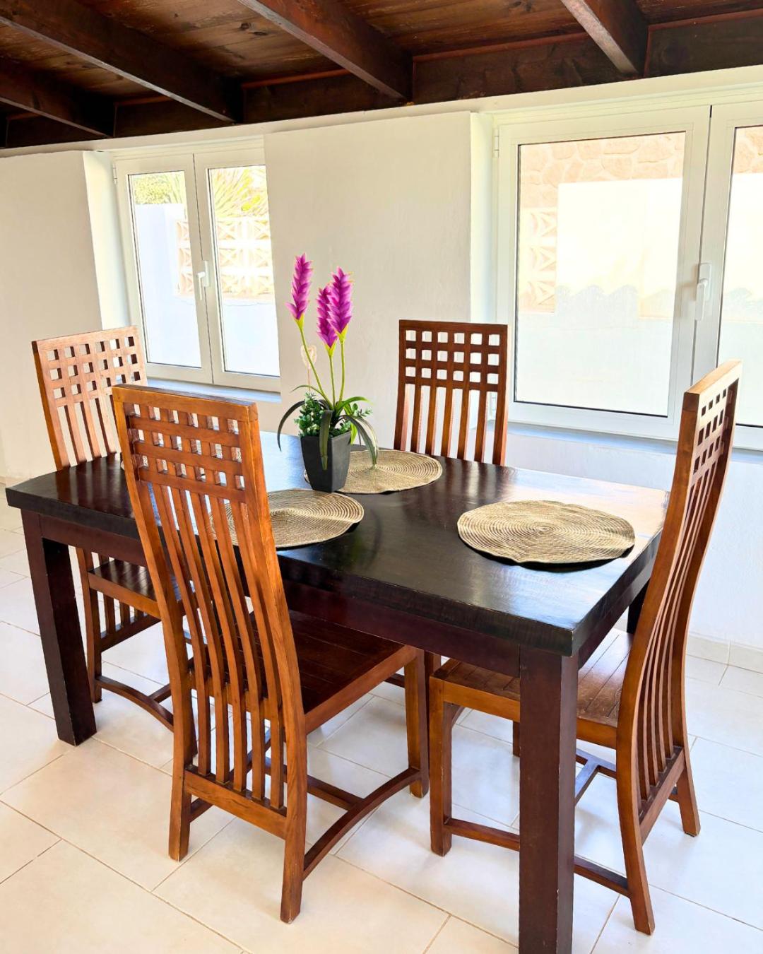 BeachFront Villa - La Casa del Mar