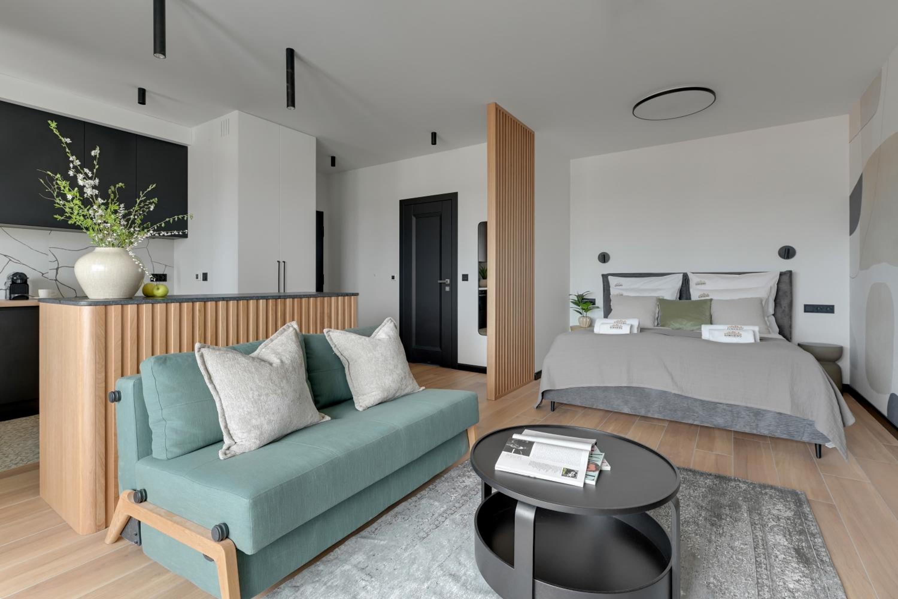 Żurawie - Food Hall, Parking & Stocznia by Downtown Apartments