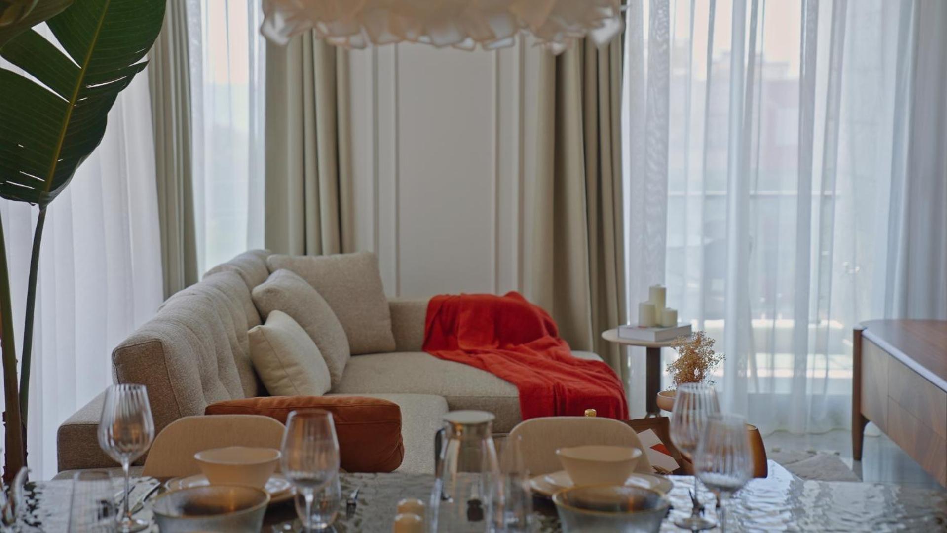 Qoople Legend 37-A40 prime sea location apartment