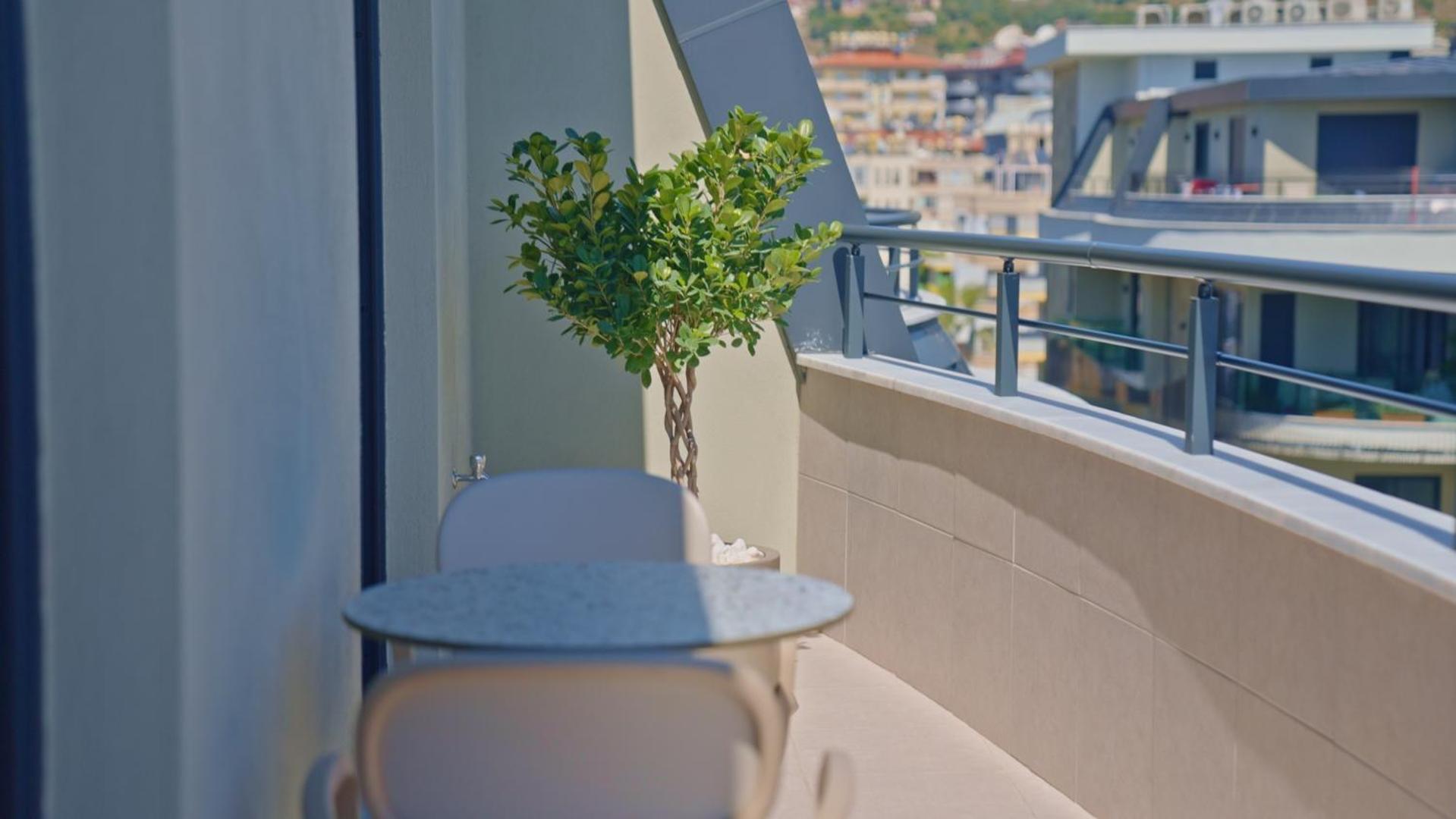 Qoople Legend 37-A40 prime sea location apartment