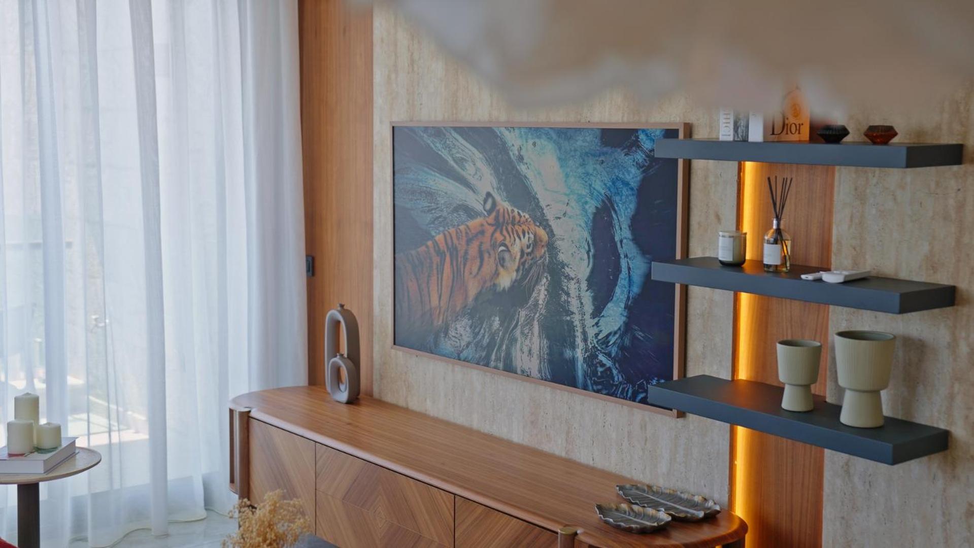 Qoople Legend 37-A40 prime sea location apartment