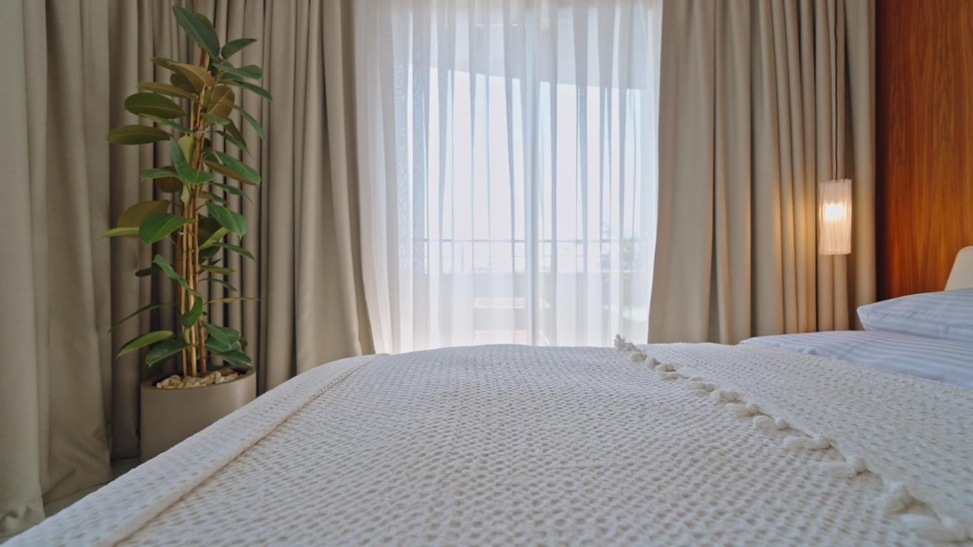 Qoople Legend 37-A40 prime sea location apartment