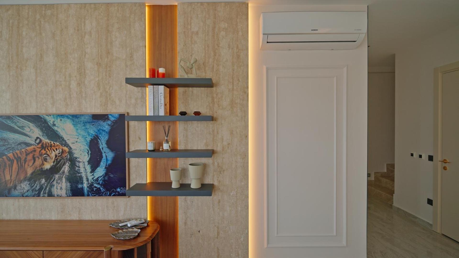 Qoople Legend 37-A40 prime sea location apartment