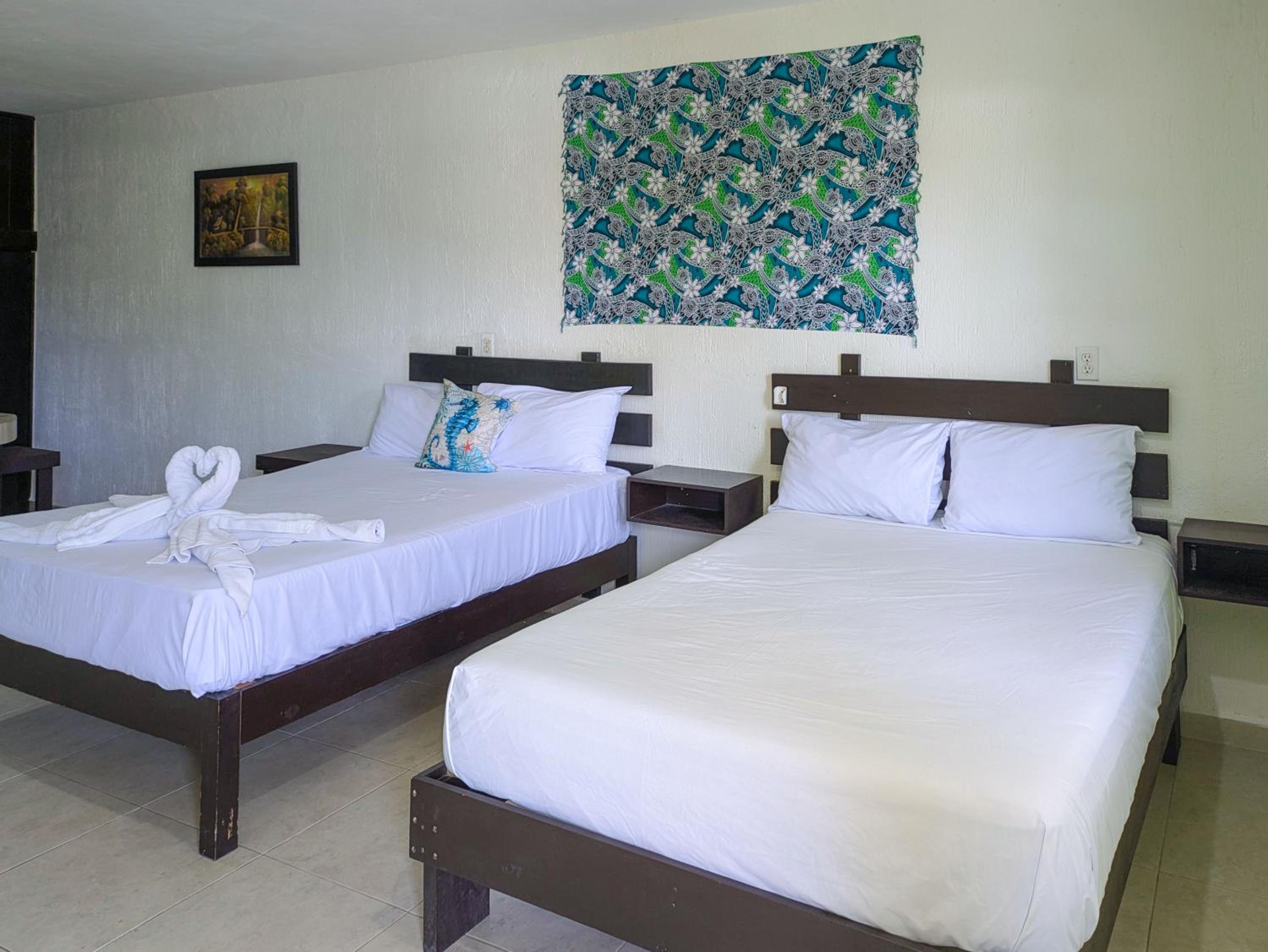 Family Escape 2 Private Apartments Sleeps 8 500m Beach Kitchen AC Value Stay 7A8A