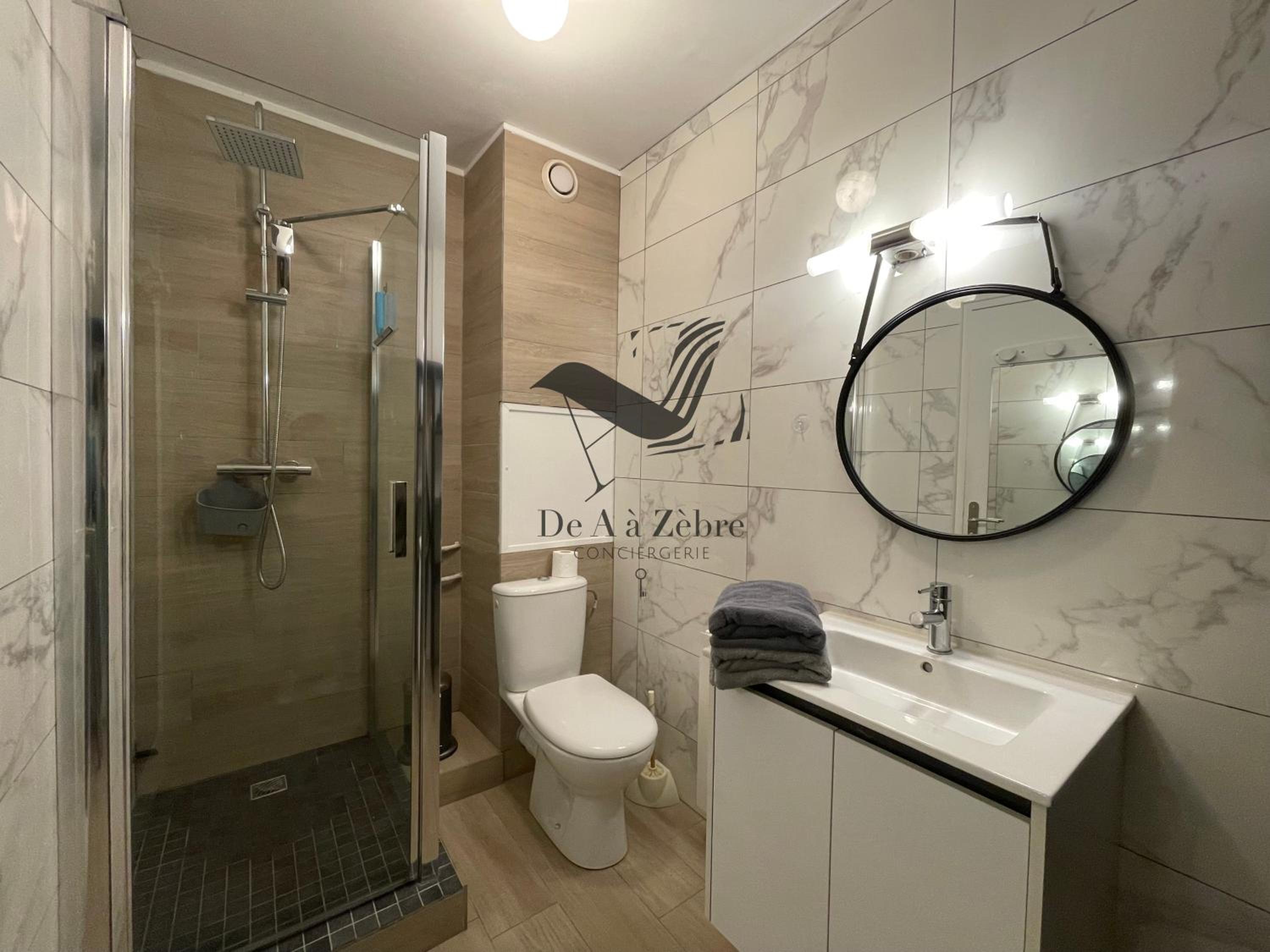 L'Authentique - Situé en face des thermes et tout proche du coeur de ville, photo 8