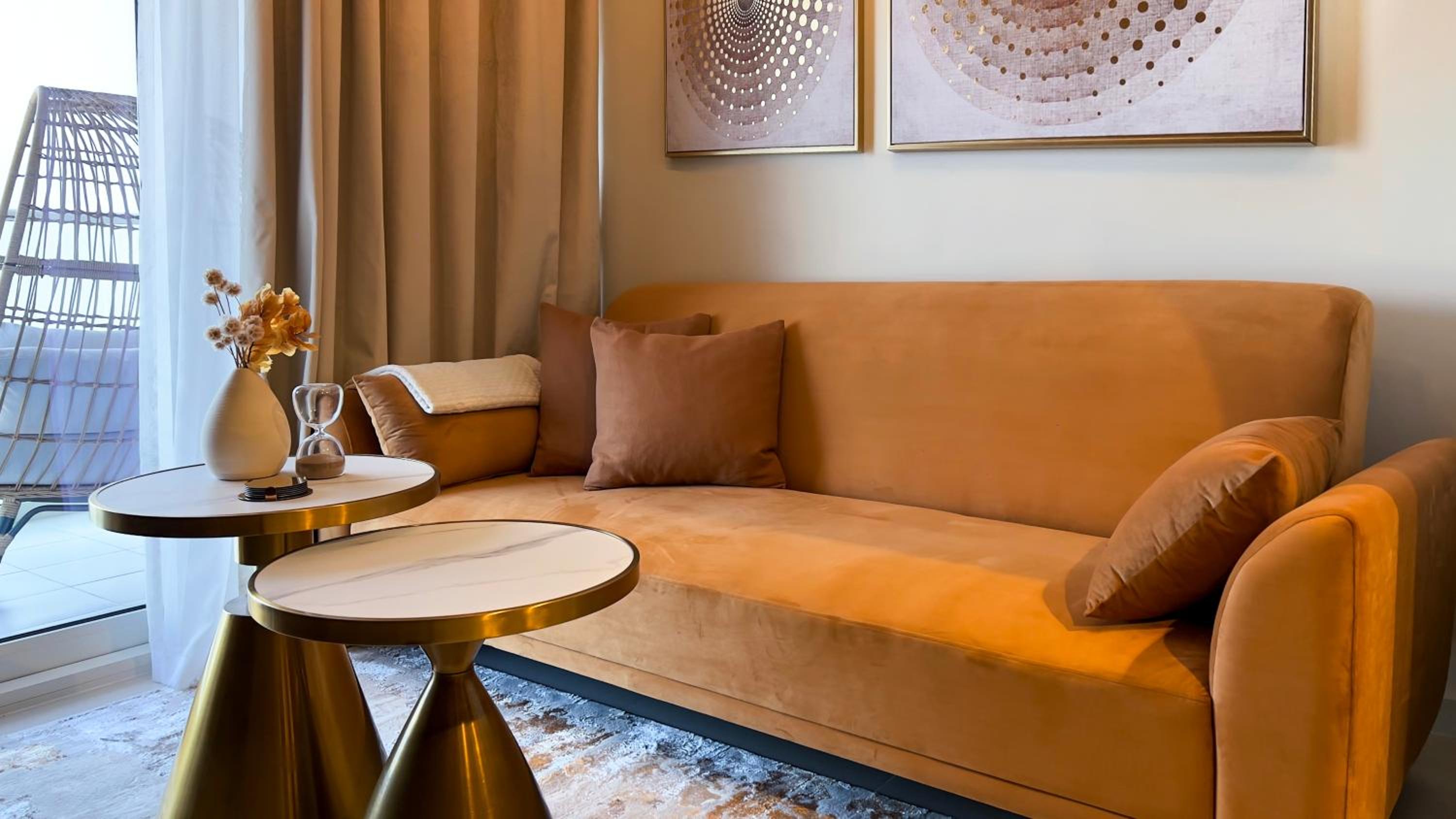 KeyRock Living - Chic Reva 1BR with Pool Access