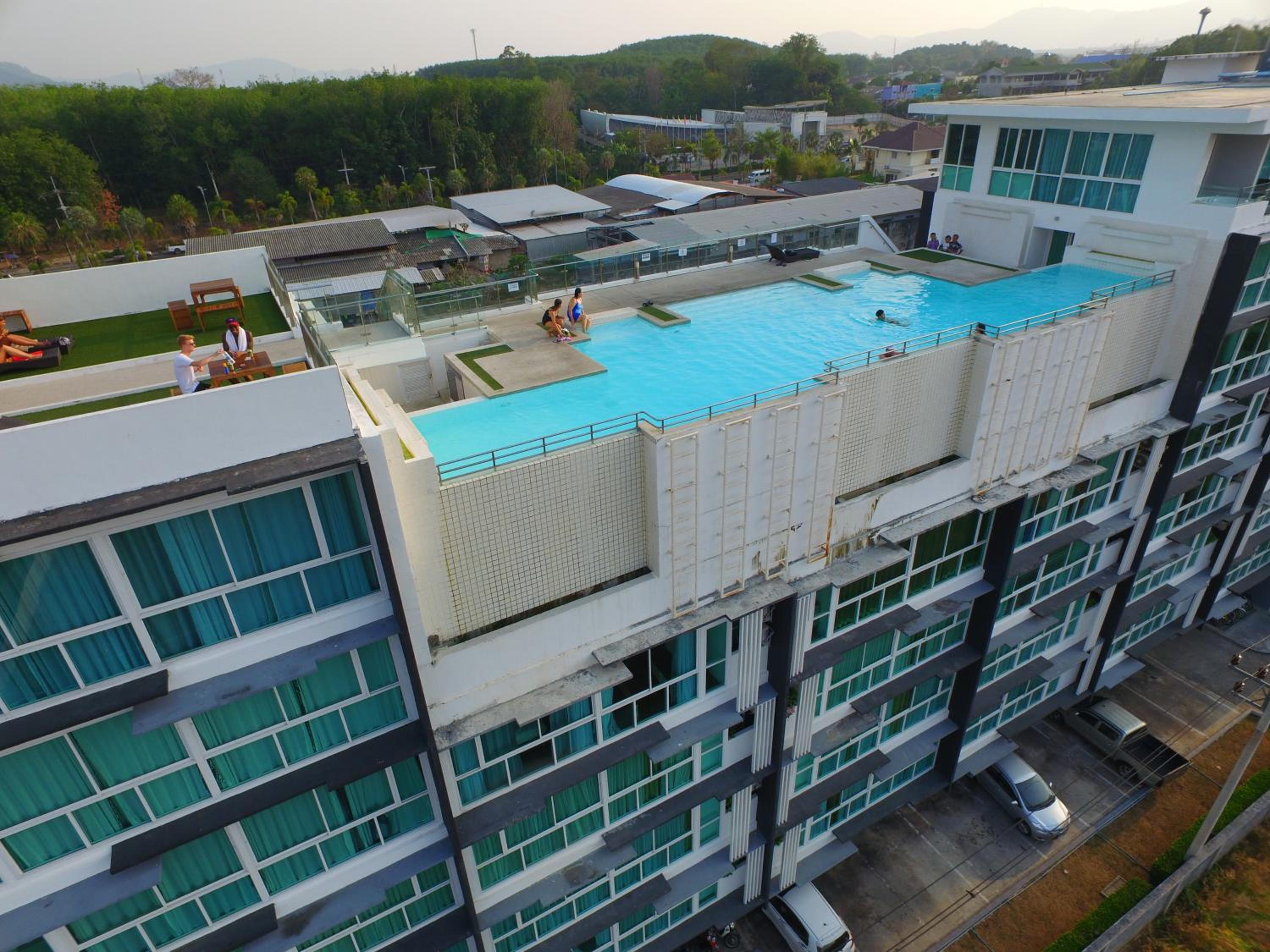 Modern Thai Suites