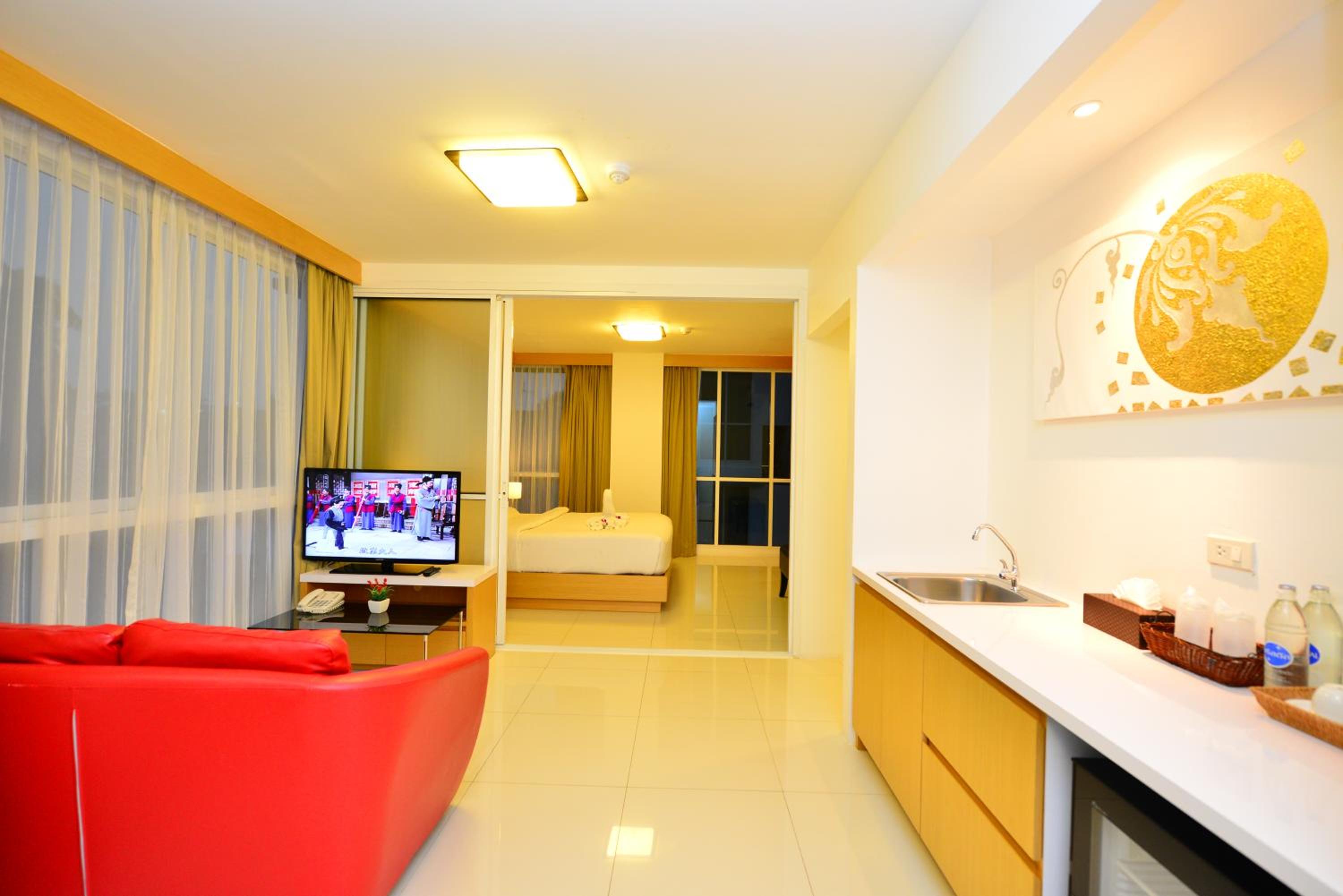 Modern Thai Suites