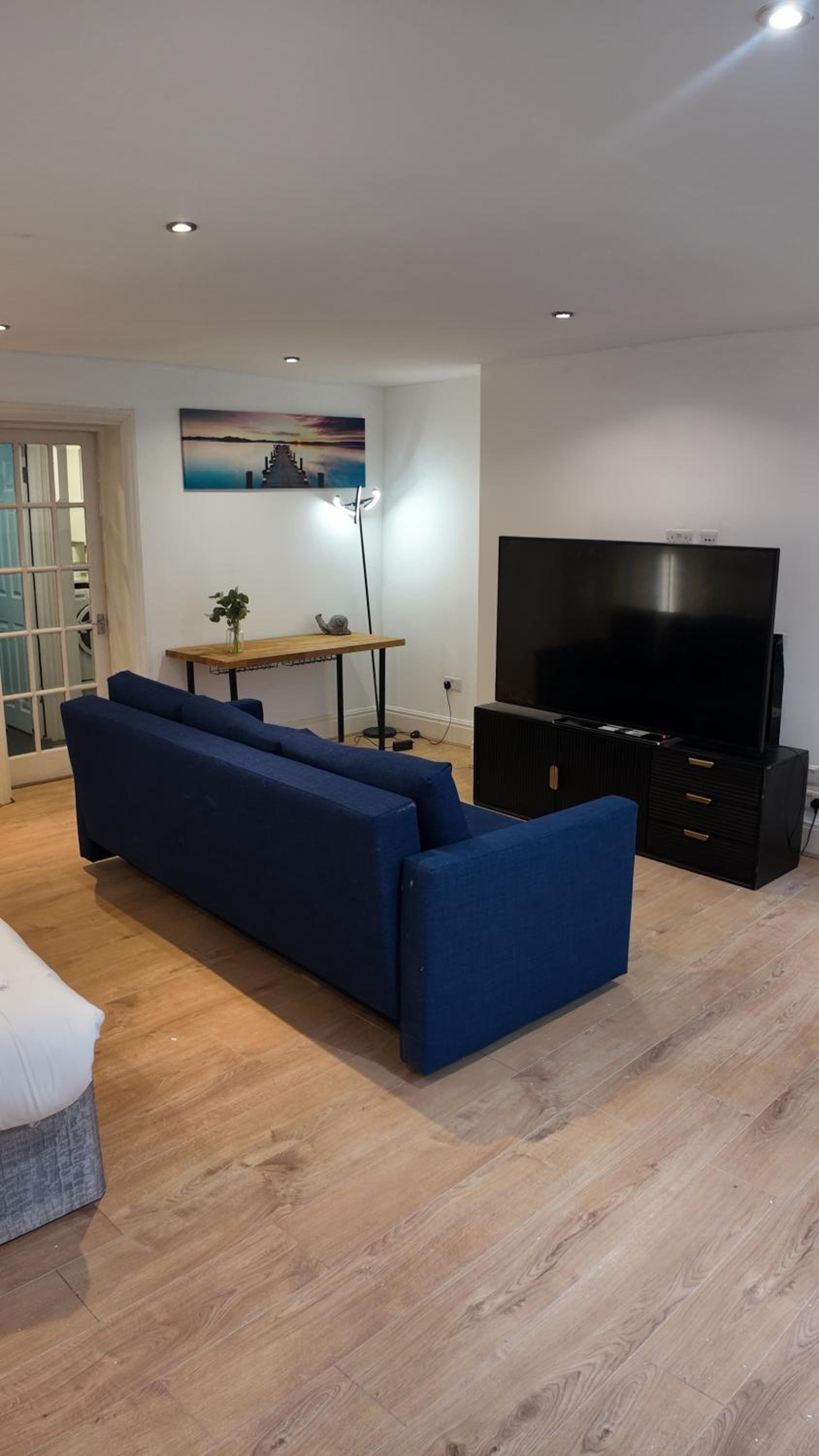 Ideal 2BHK in upper Berkeley BK1