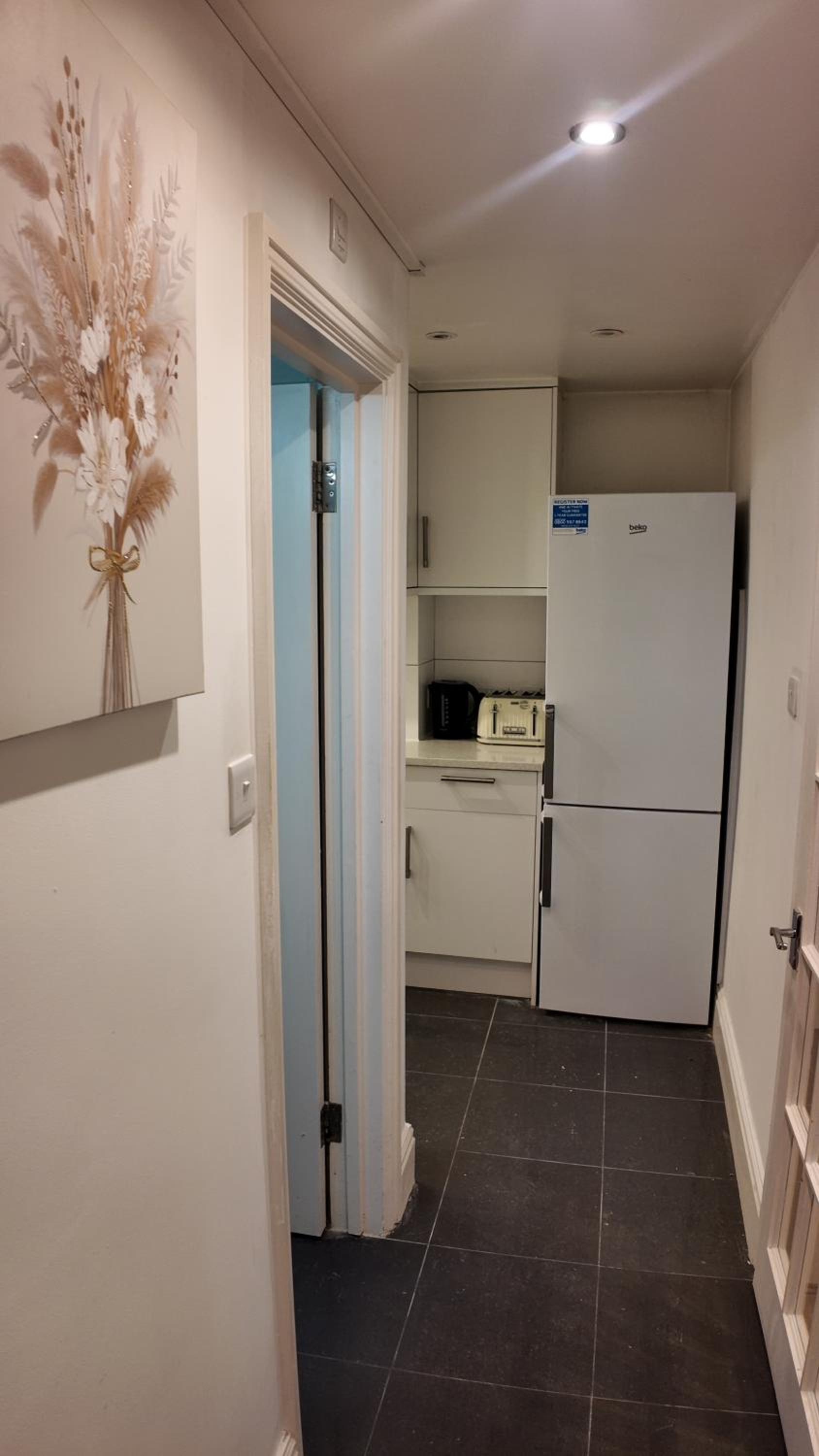 Ideal 2BHK in upper Berkeley BK1