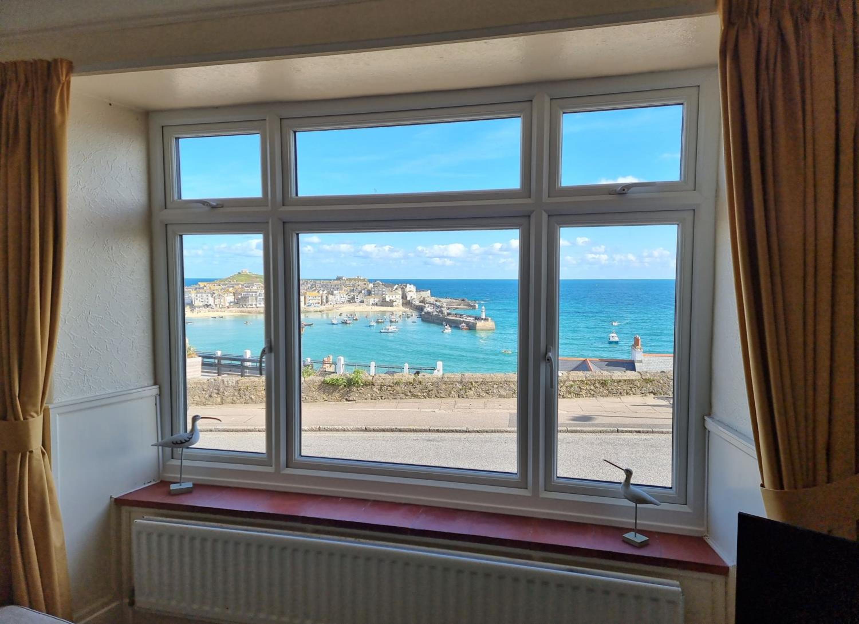 Morvah - stunning views of the harbour and beyond