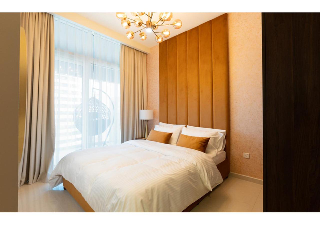 Reva Residence - Luxe 1BR with Burj Khalifa View