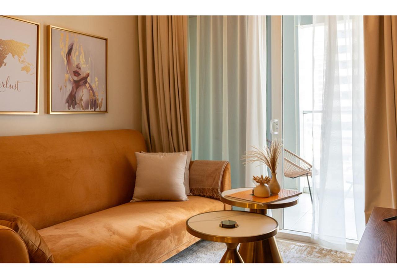 Reva Residence - Luxe 1BR with Burj Khalifa View