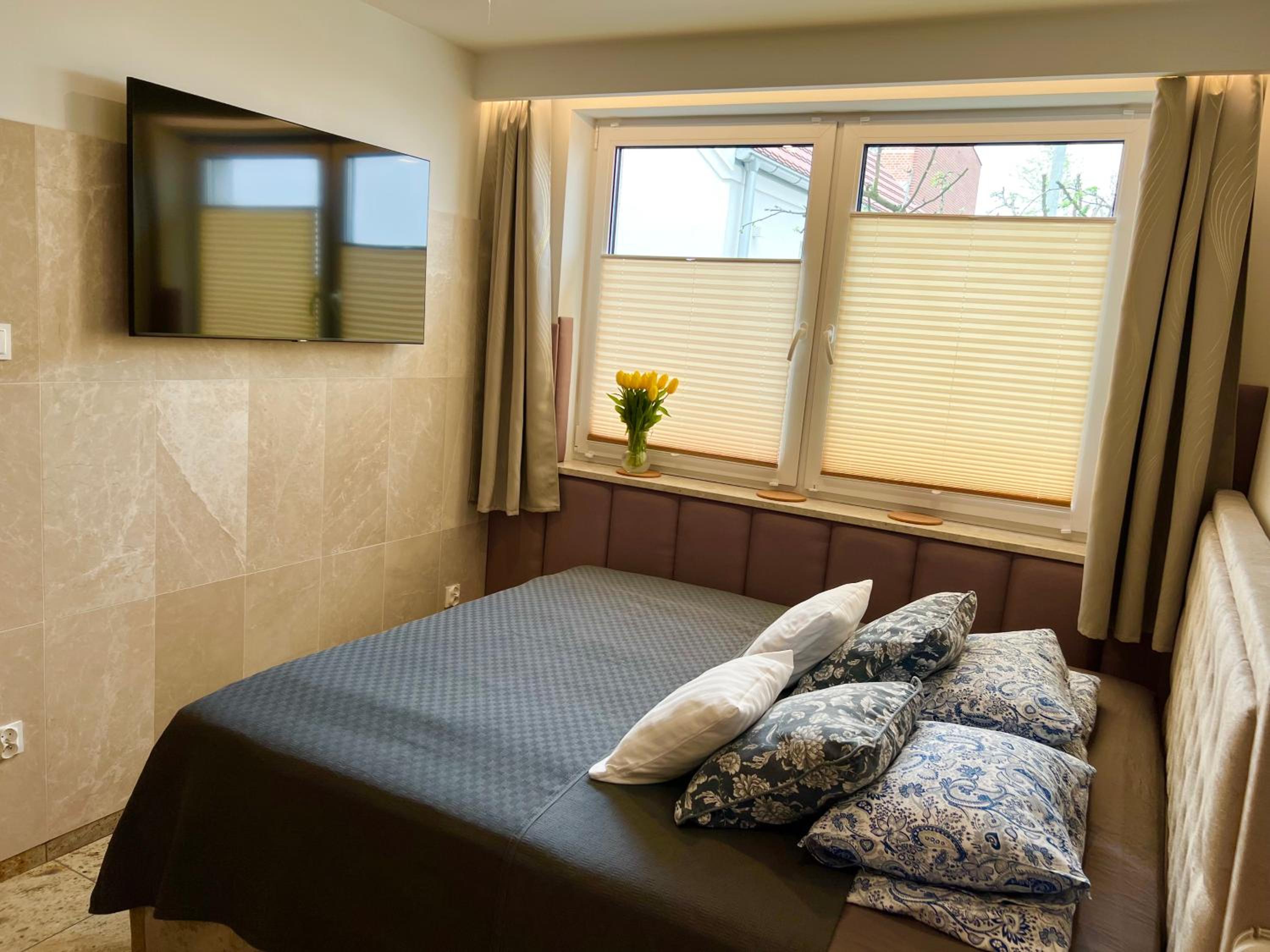 North Nest Studios Free Breakfast Private & Street Parking, photo 40