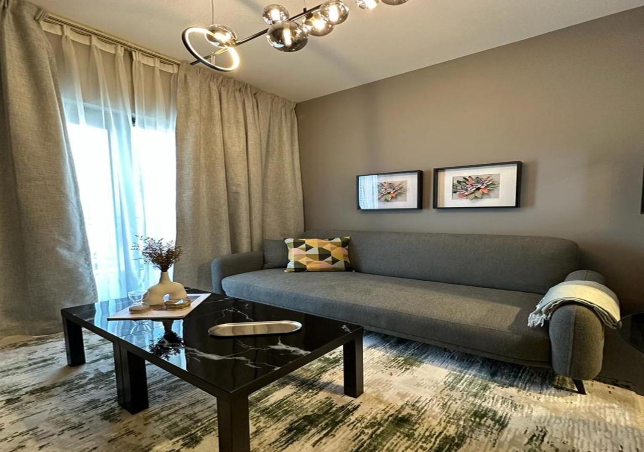 KeyRock Living - Urban Oasis in Zada Tower
