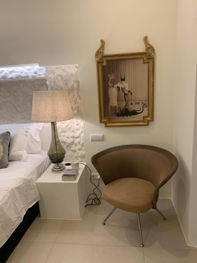 Apartment 1, Old Town Charm Lagos