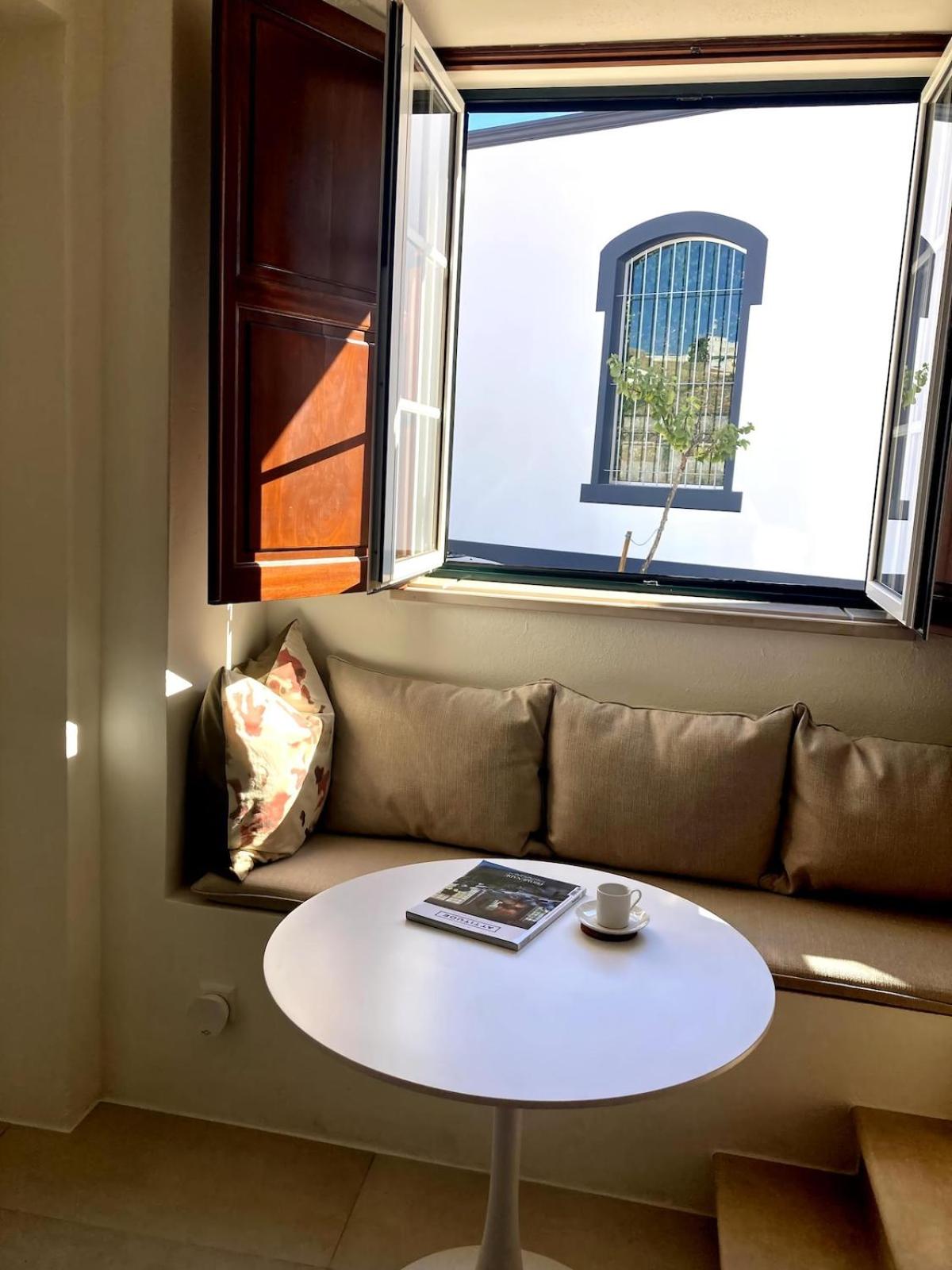 Apartment 1, Old Town Charm Lagos