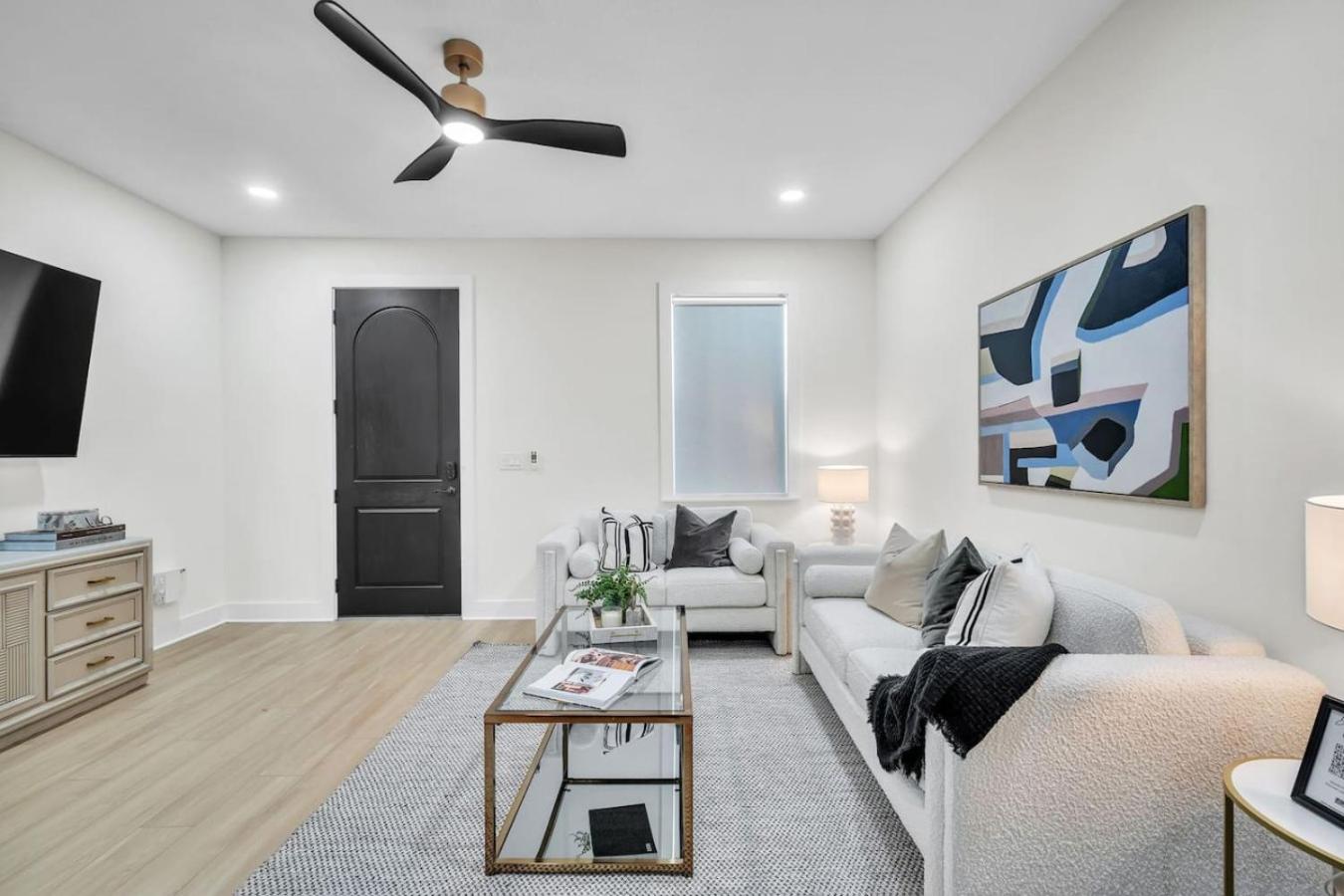 Tampa Getaway with Pickleball Court Pool and Gym