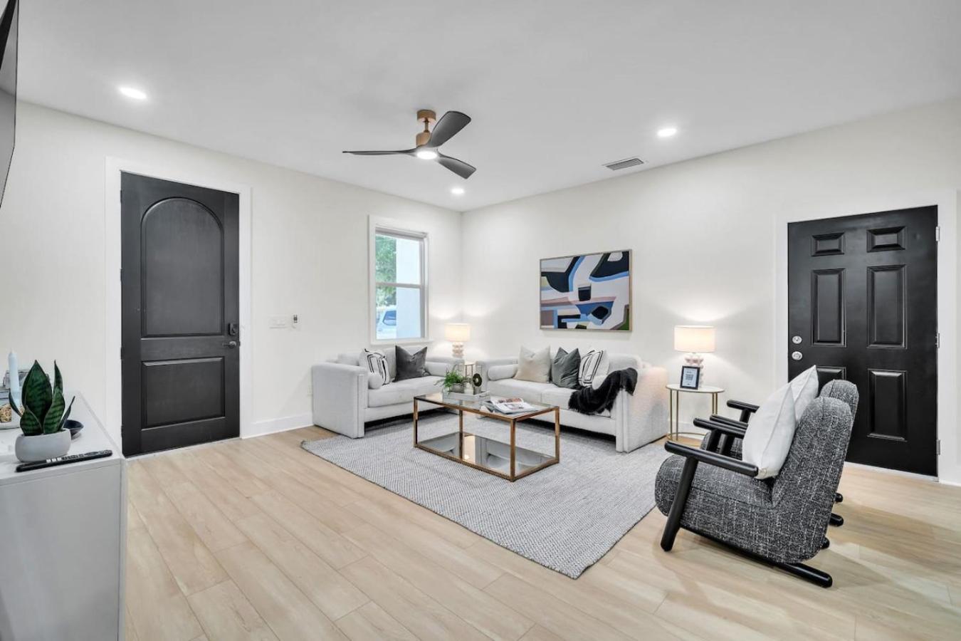 Tampa Getaway with Pickleball Court Pool and Gym
