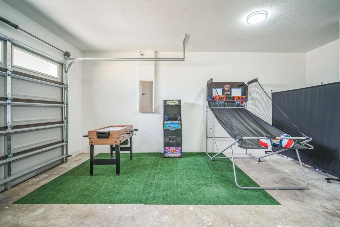 Tampa Getaway with Pickleball Court Pool and Gym
