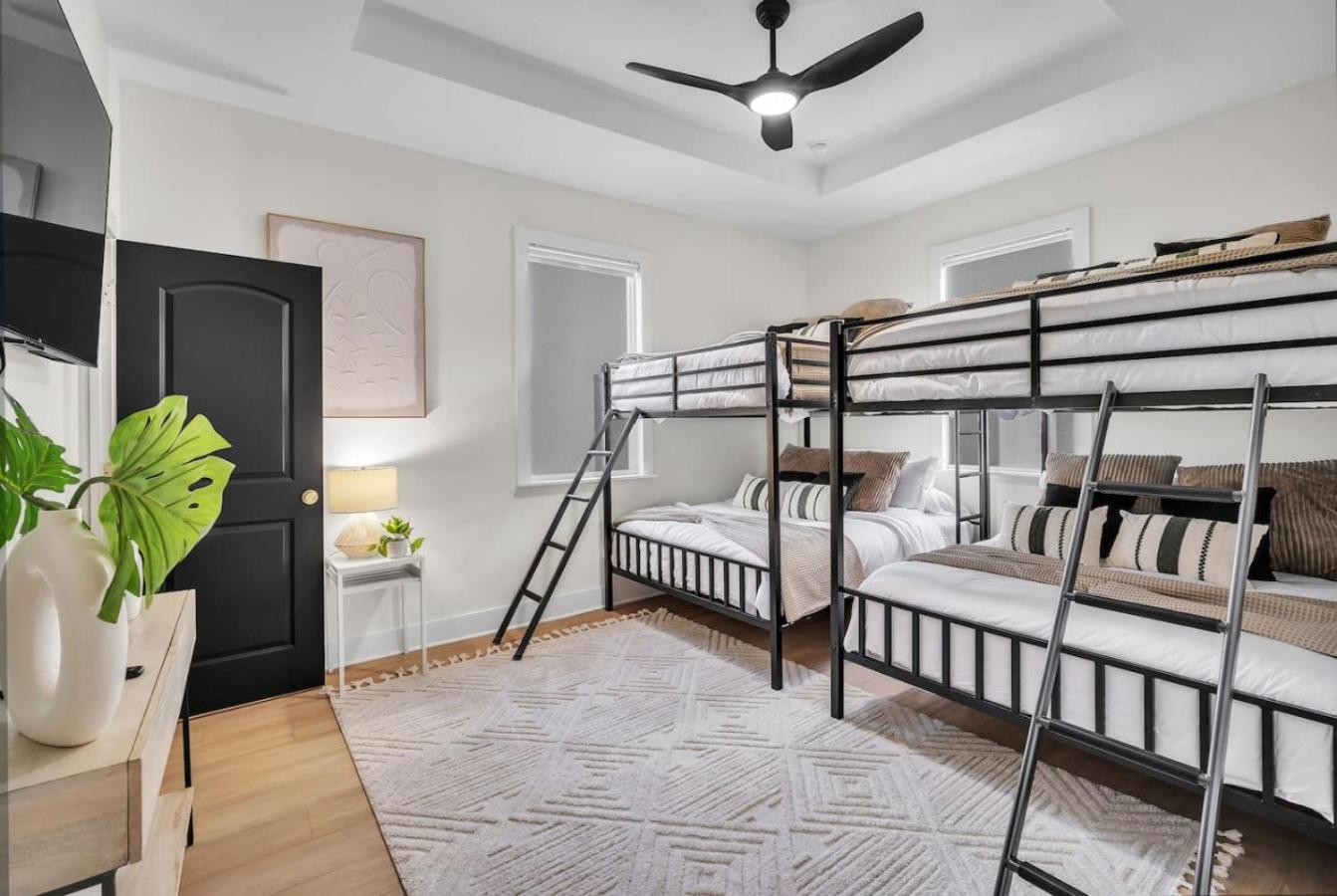 Tampa Getaway with Pickleball Court Pool and Gym