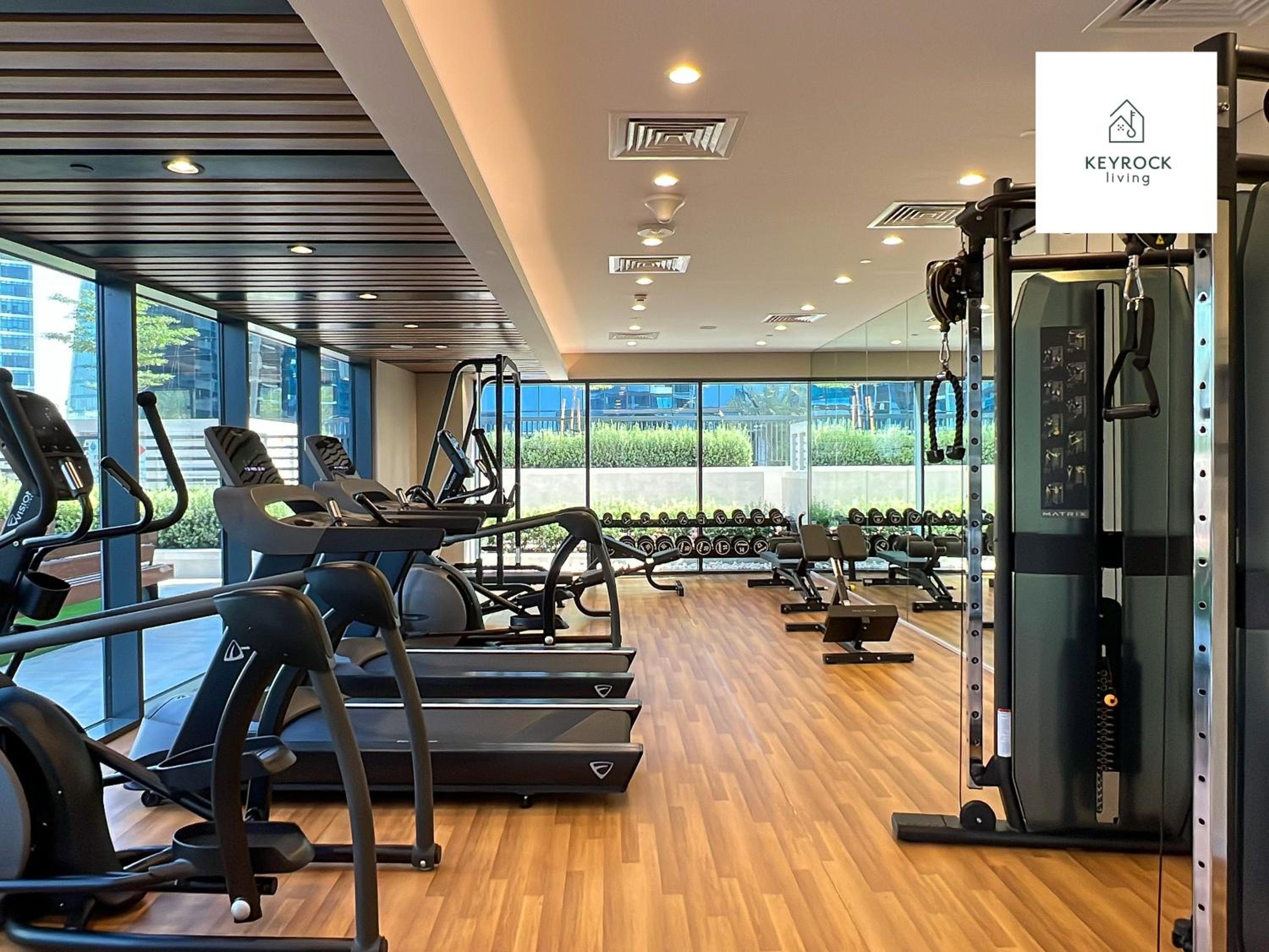 KeyRock Living - Zada 1BR with Pool & Gym Access