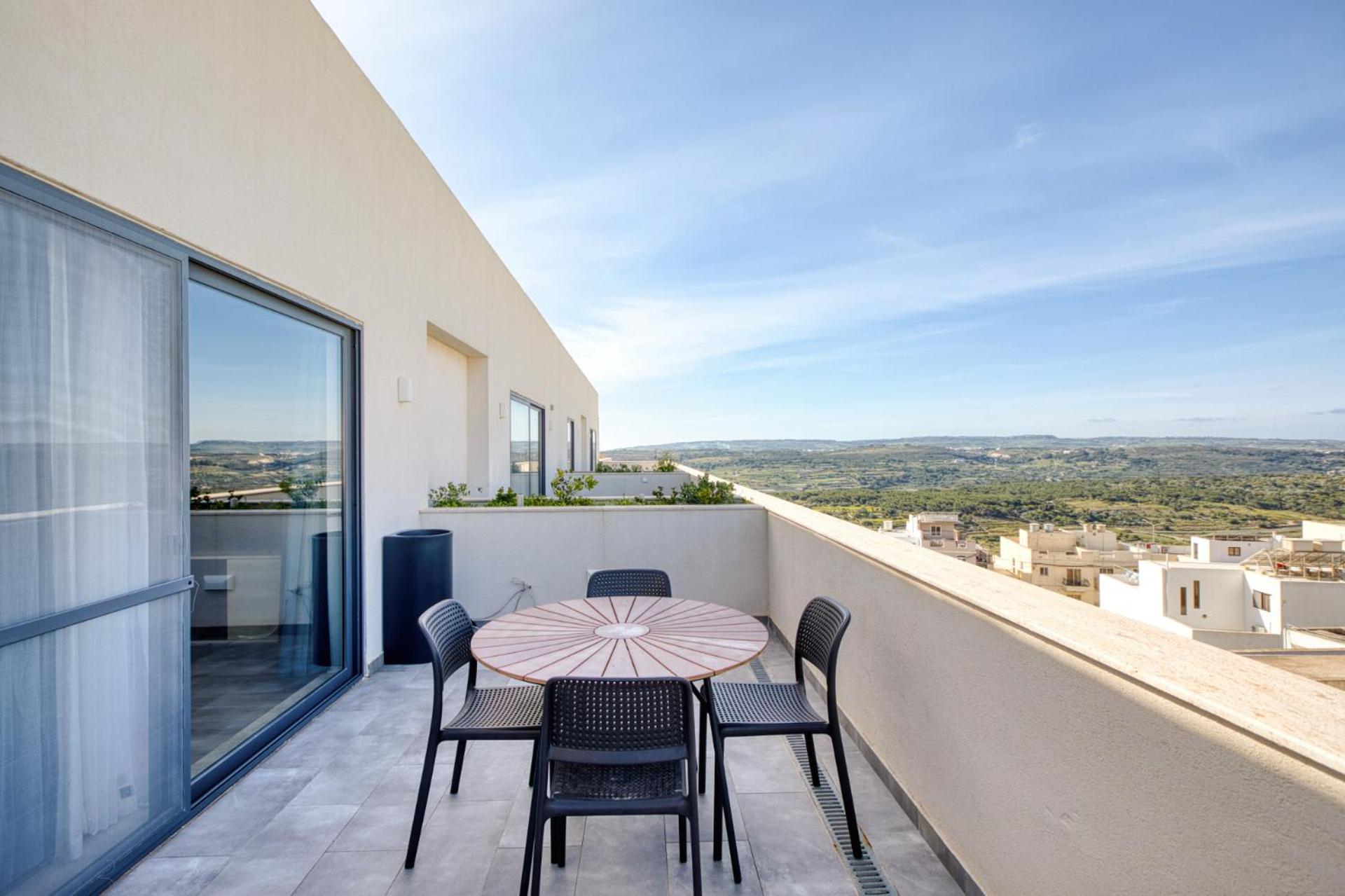 Penthouse with Terrace in Malta