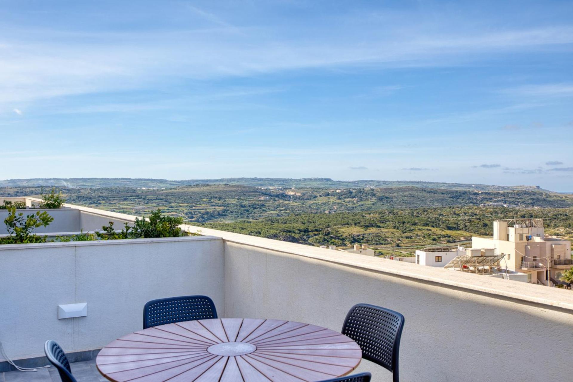 Penthouse with Terrace in Malta