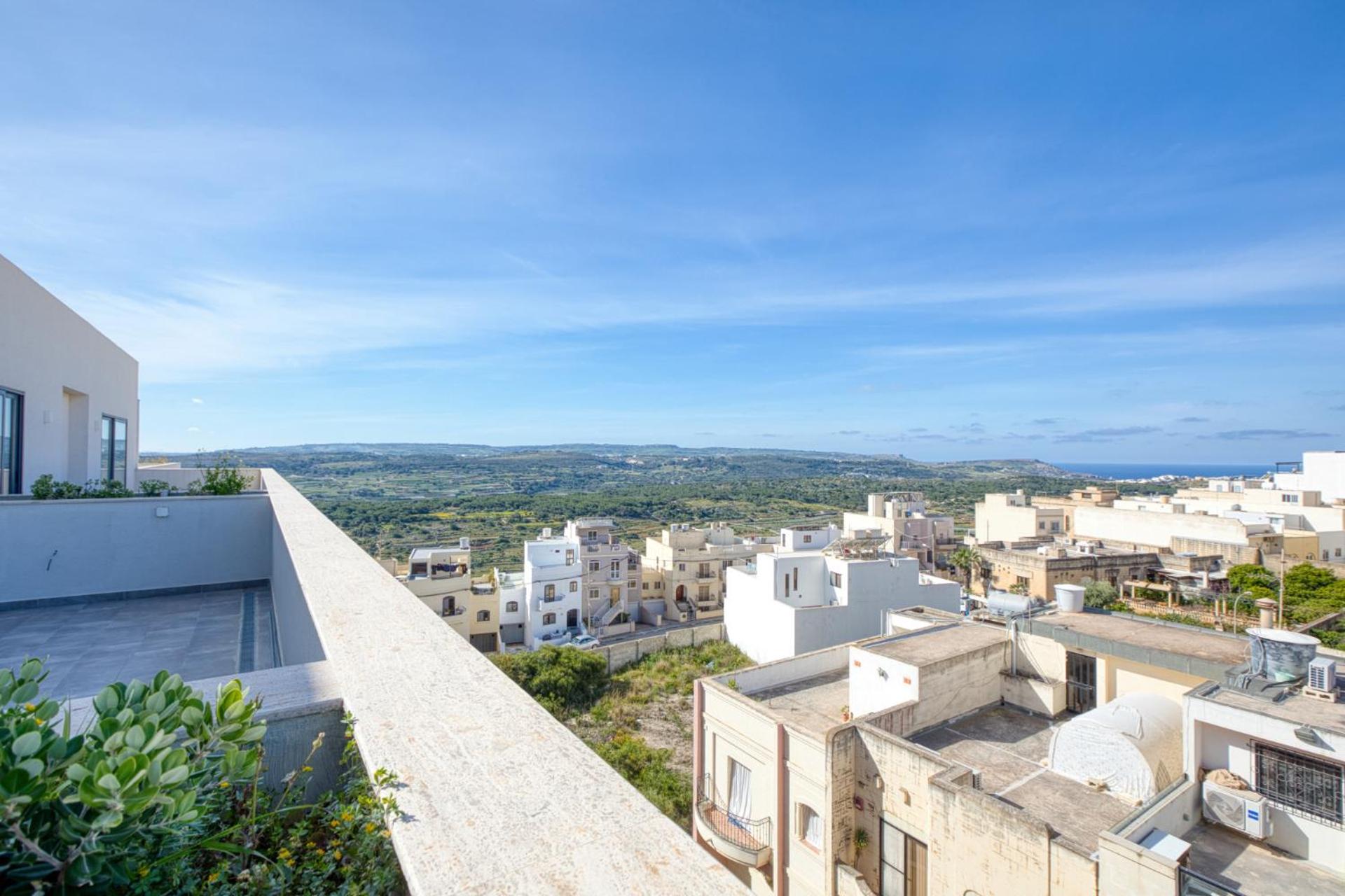 Penthouse with Terrace in Malta