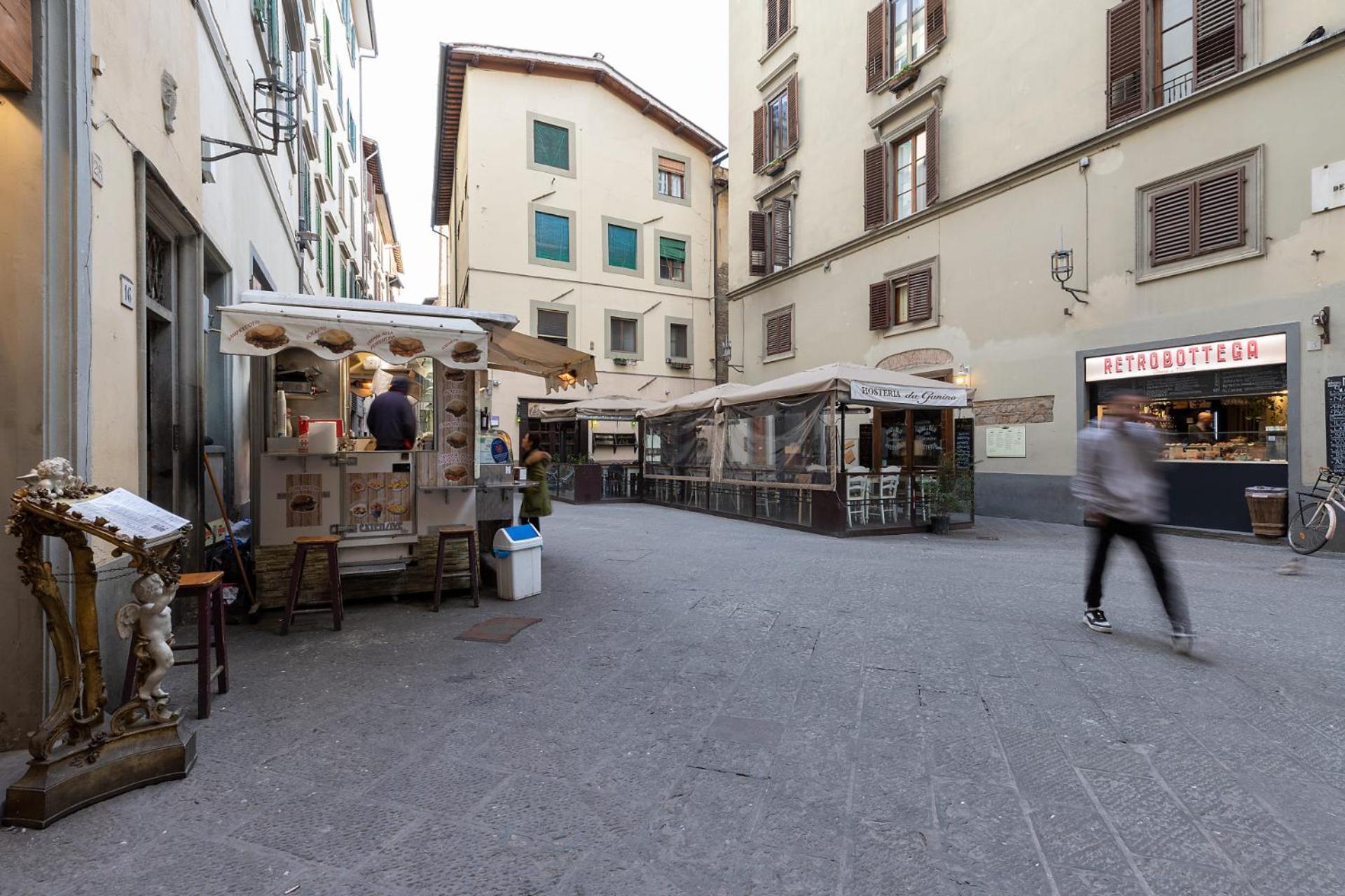 Stay in the Heart of Florence