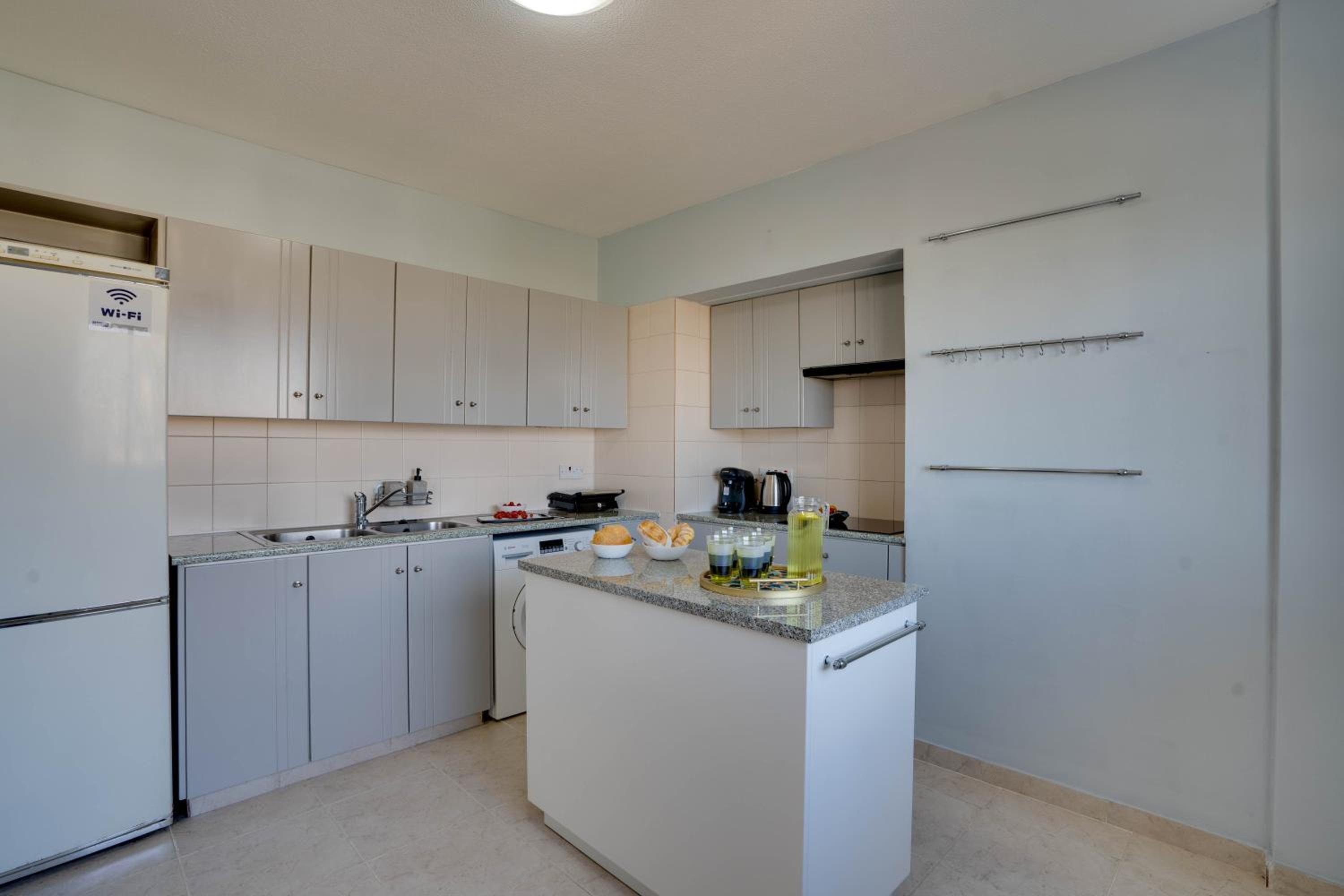 Charming 3-Bed Duplex with Stunning Sea View