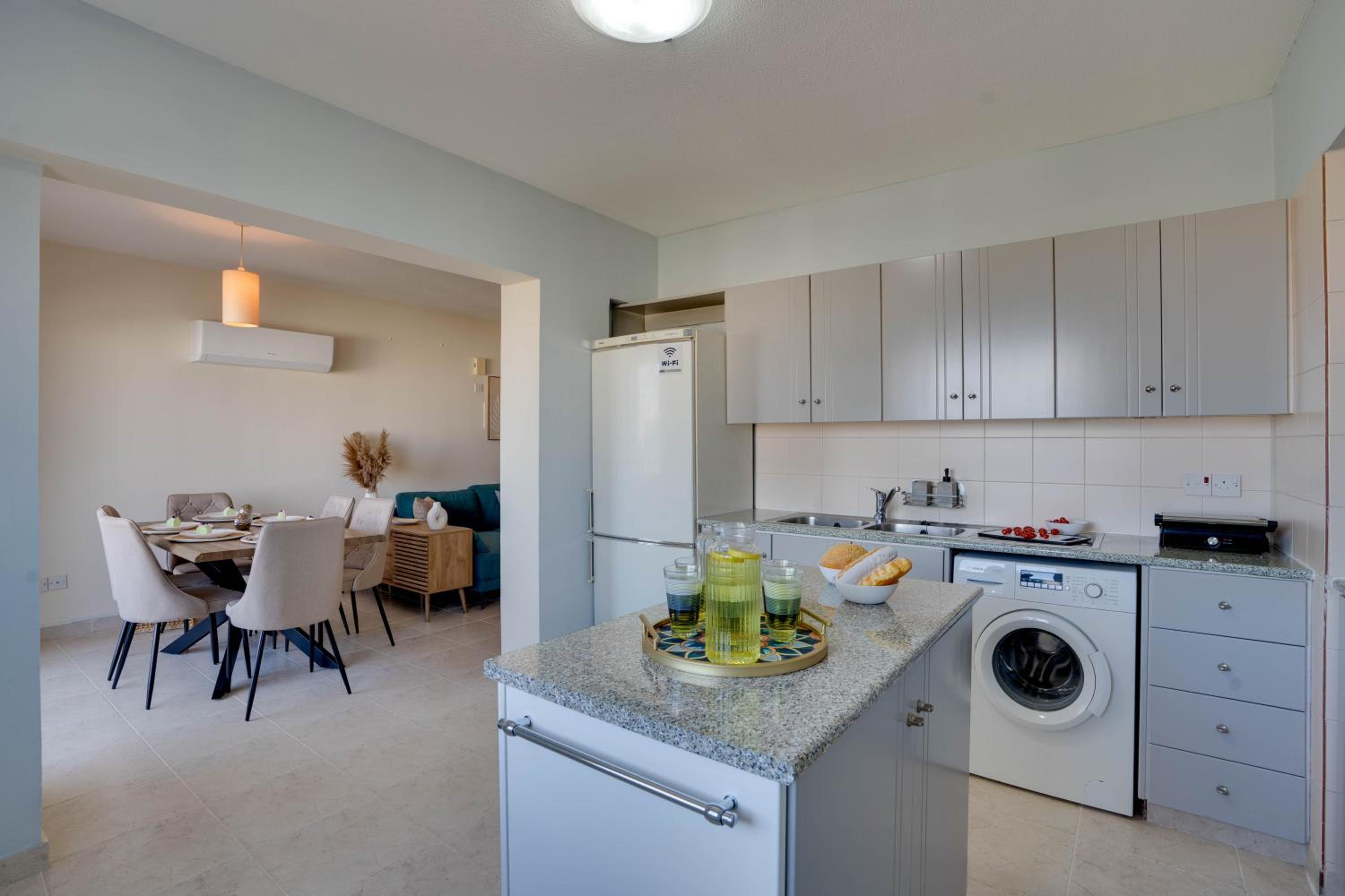 Charming 3-Bed Duplex with Stunning Sea View