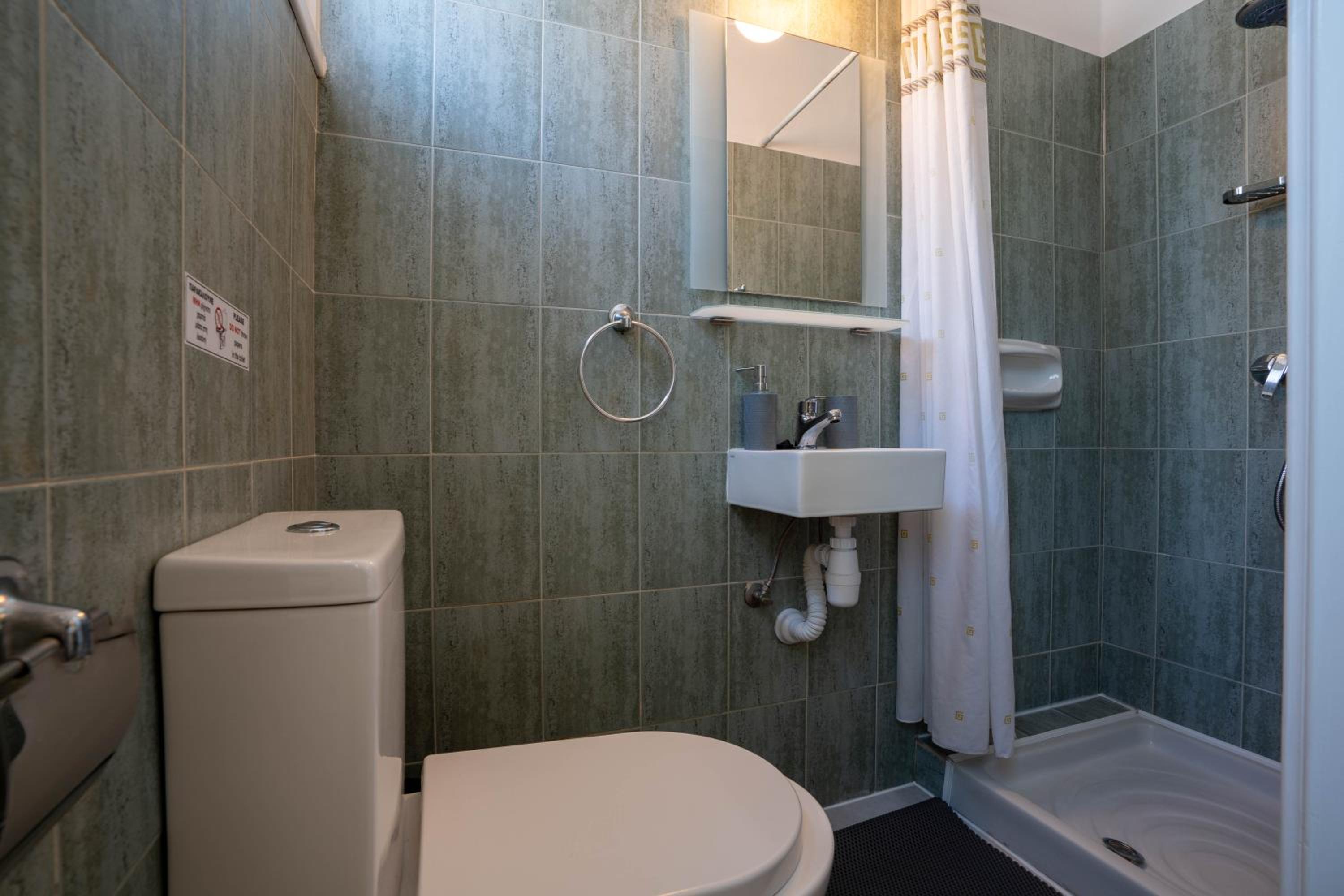 Charming 3-Bed Duplex with Stunning Sea View