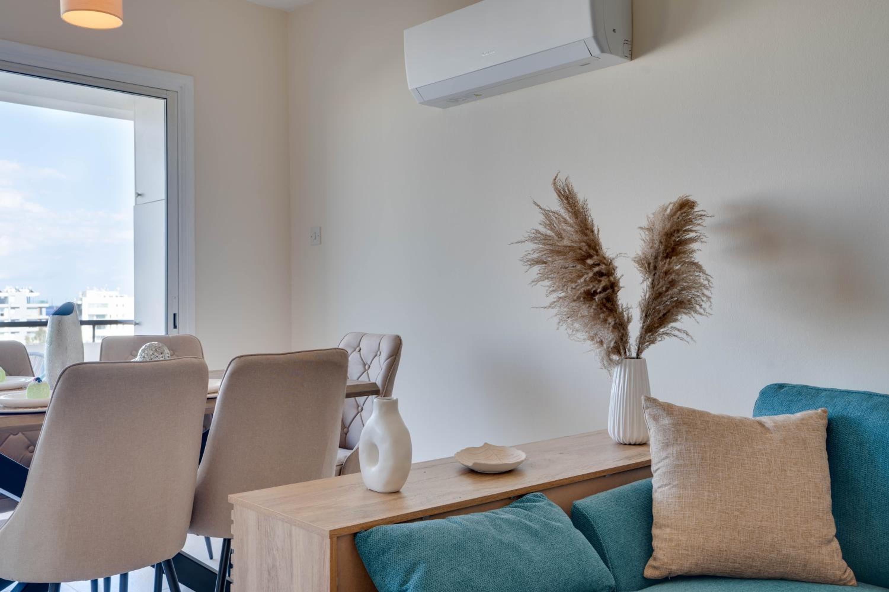 Charming 3-Bed Duplex with Stunning Sea View