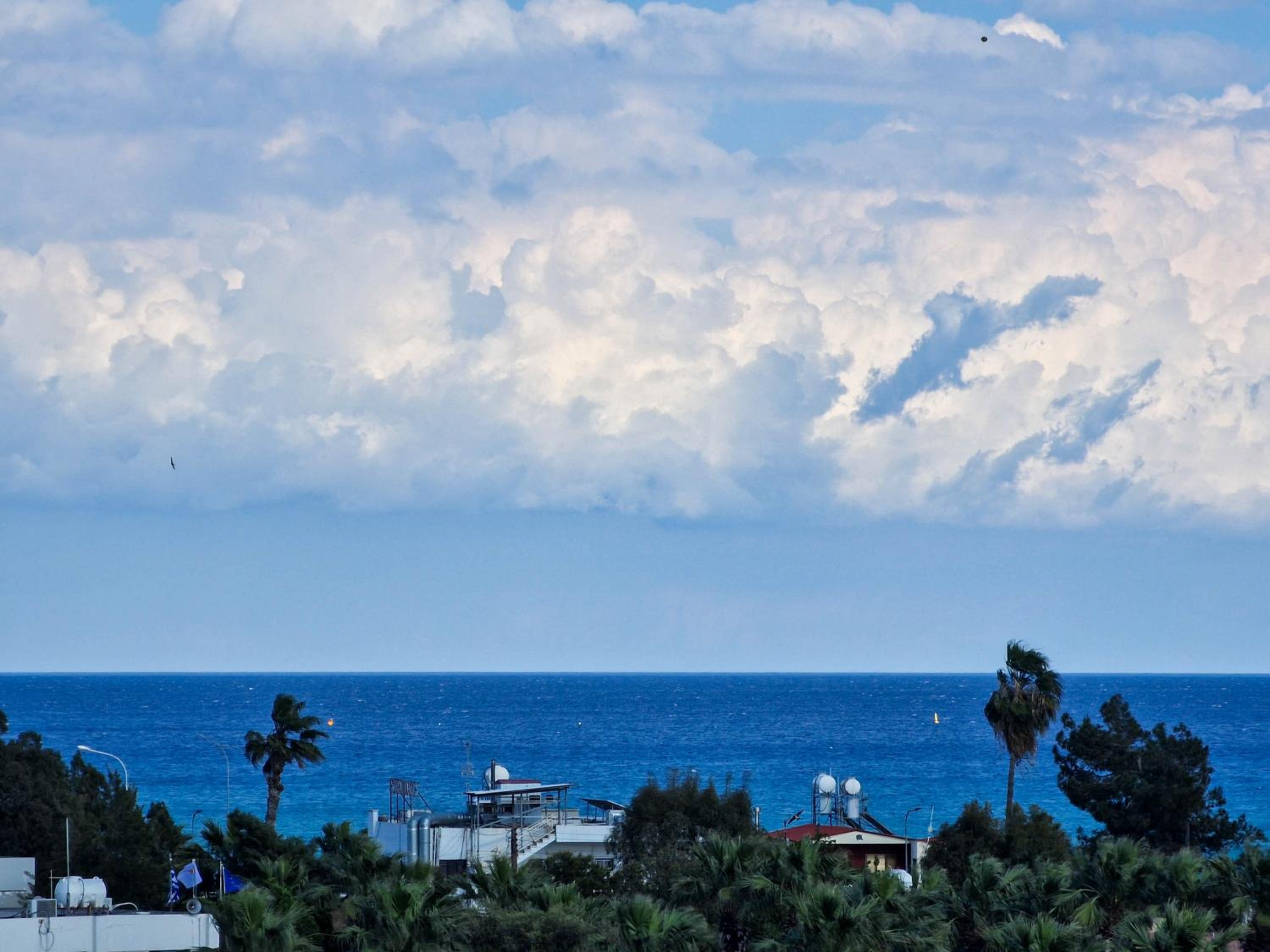 Charming 3-Bed Duplex with Stunning Sea View