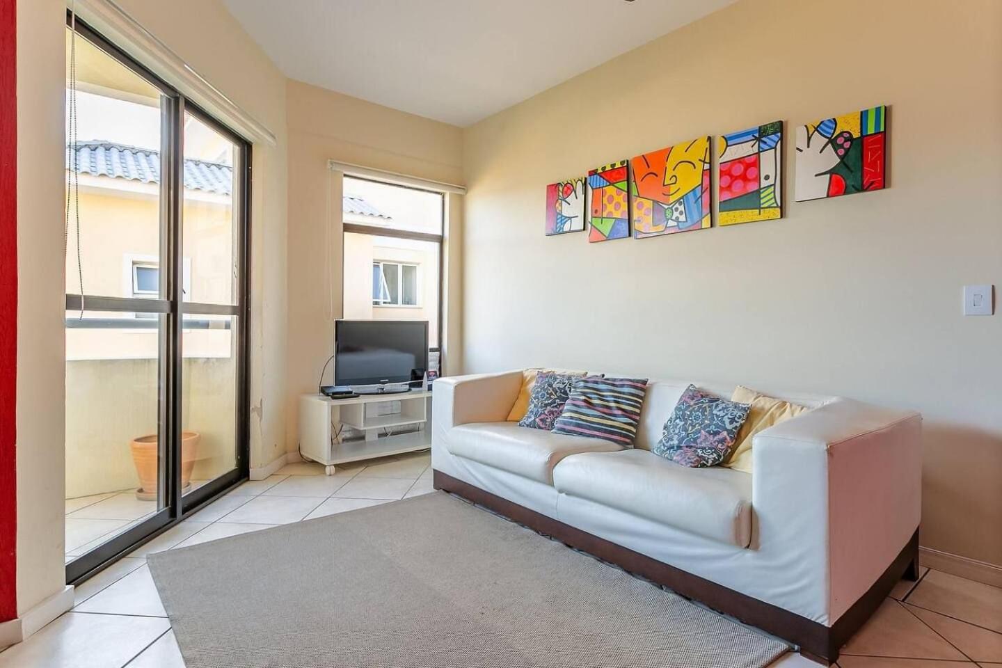 Apartment 110m from Ingleses Beach | EVE0104