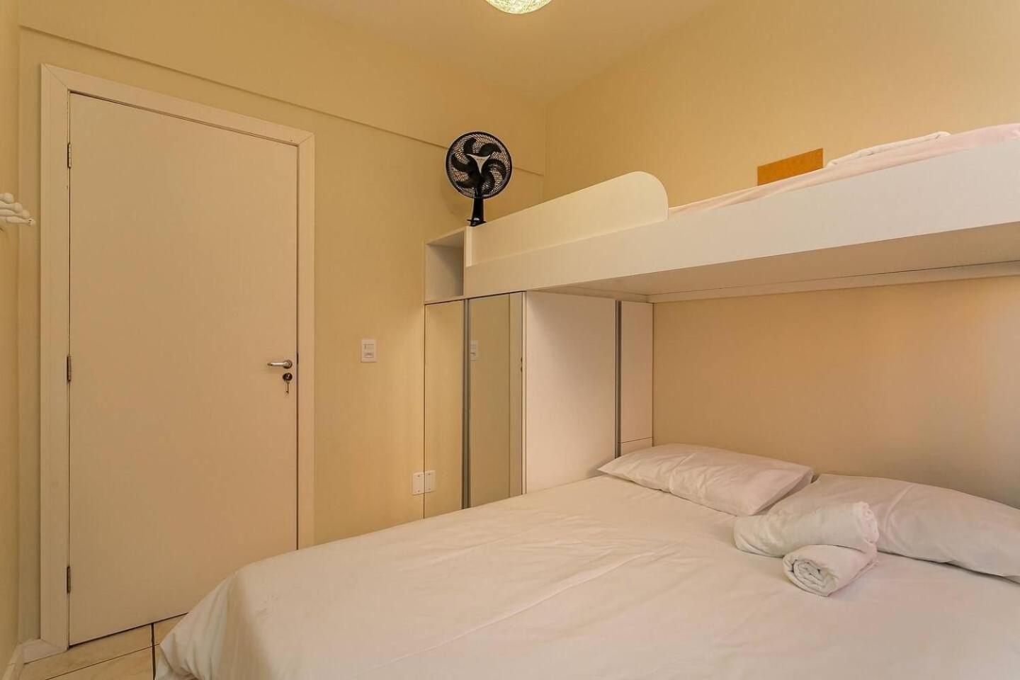 Apartment 110m from Ingleses Beach | EVE0104
