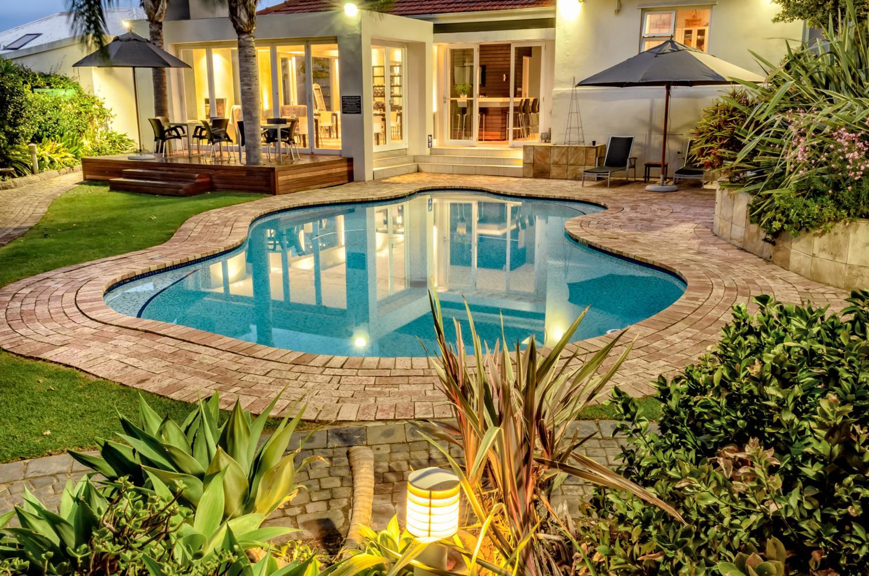 First Avenue Guesthouse