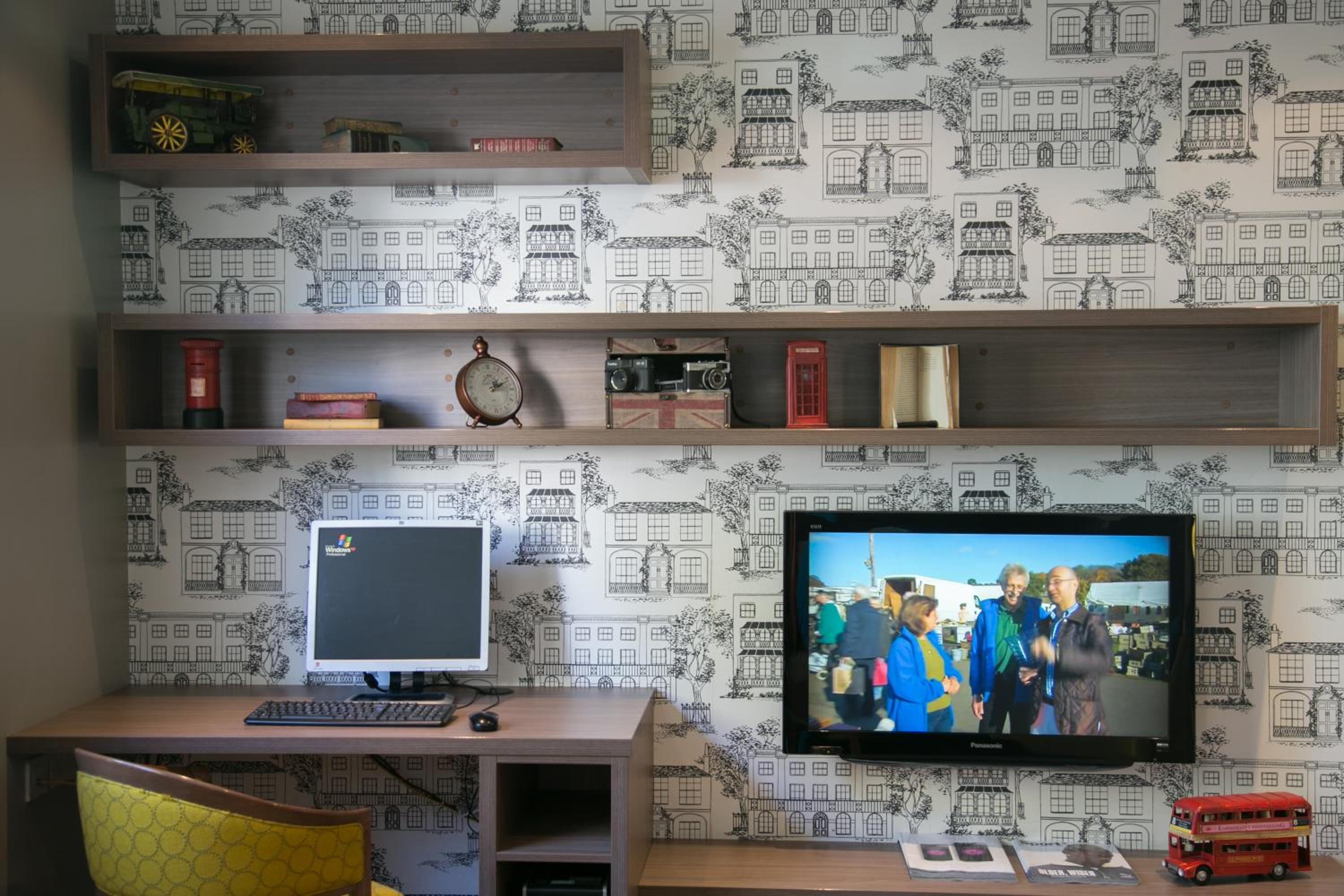 Comfort Inn Victoria - Image 2