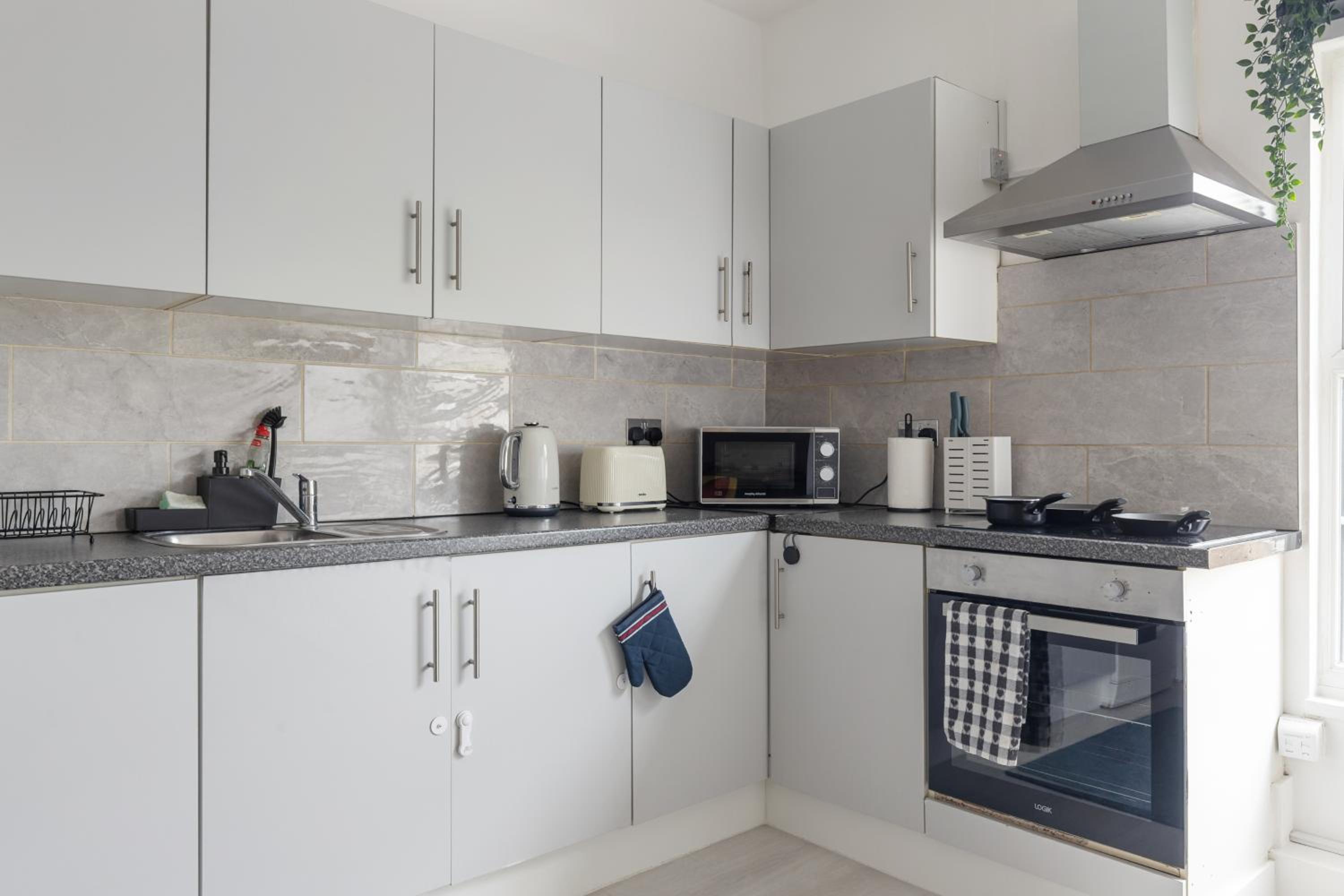 Wembley Royal Residence - Free Parking