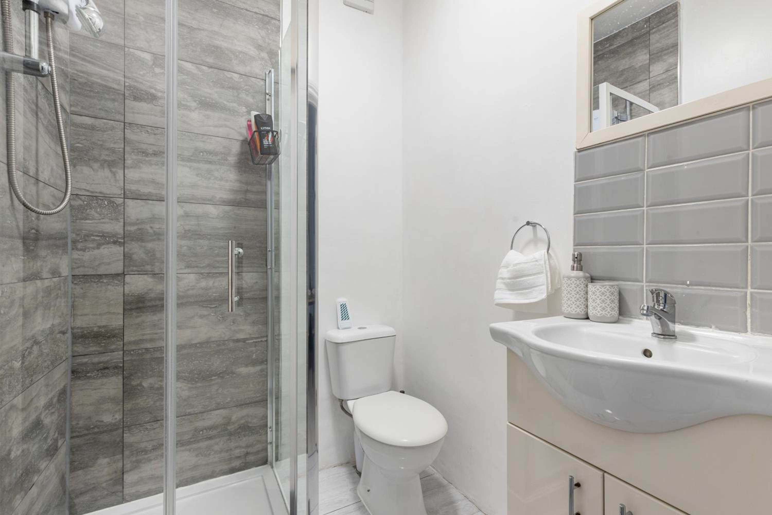 Wembley Royal Residence - Free Parking