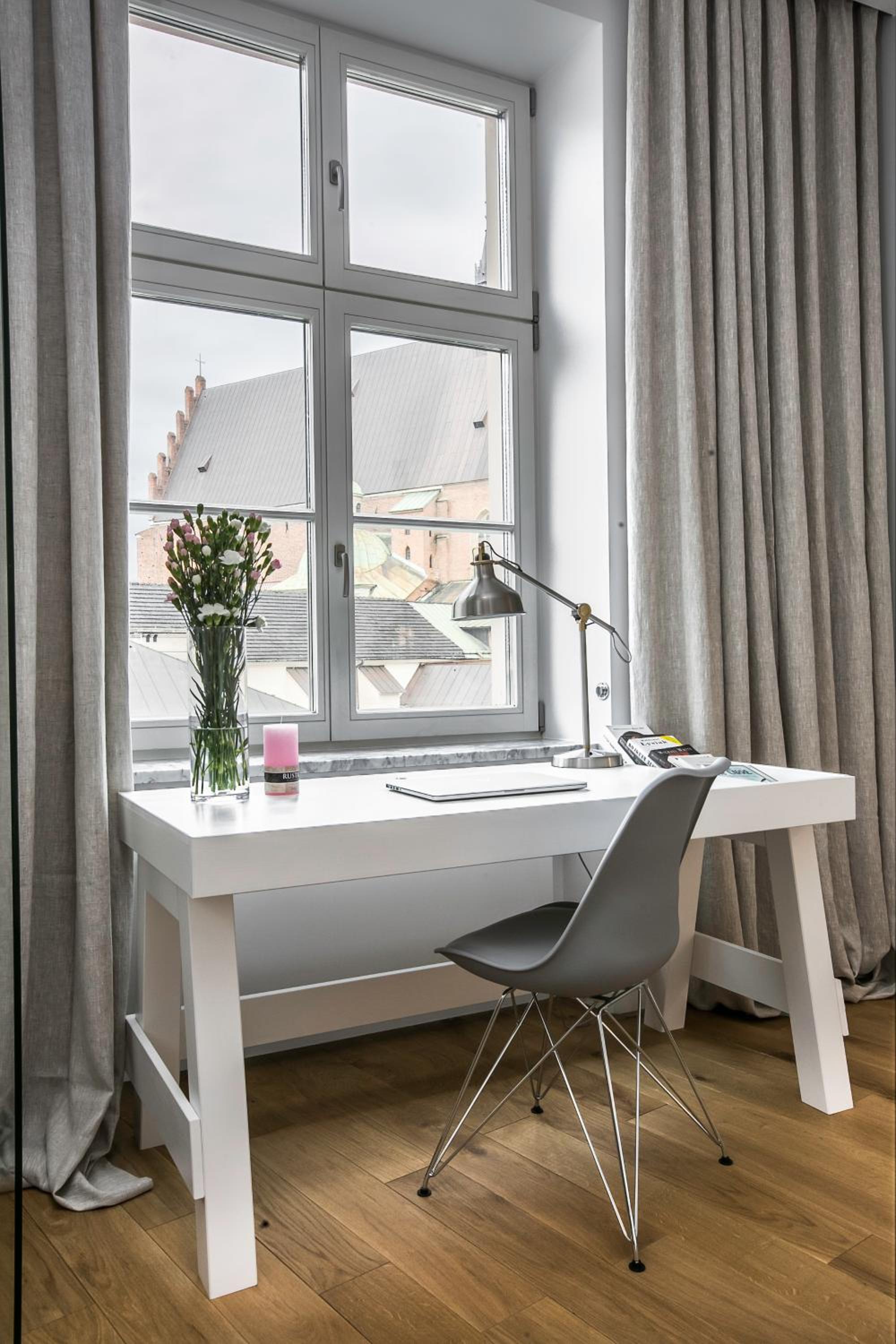 MINT Luxury Apartments at the Main Square