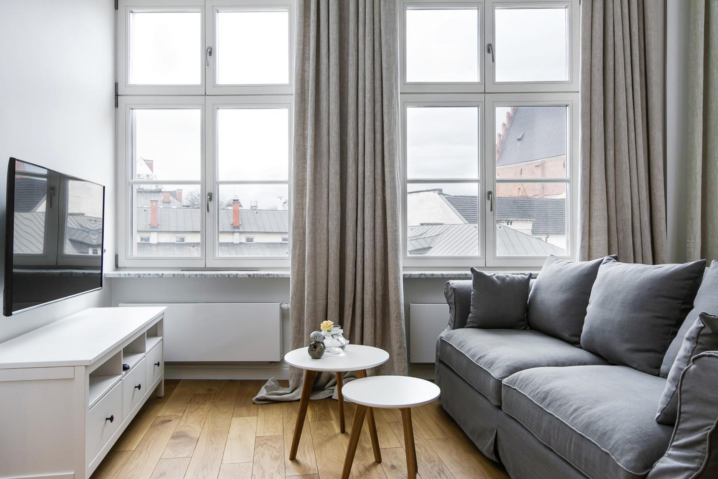 MINT Luxury Apartments at the Main Square