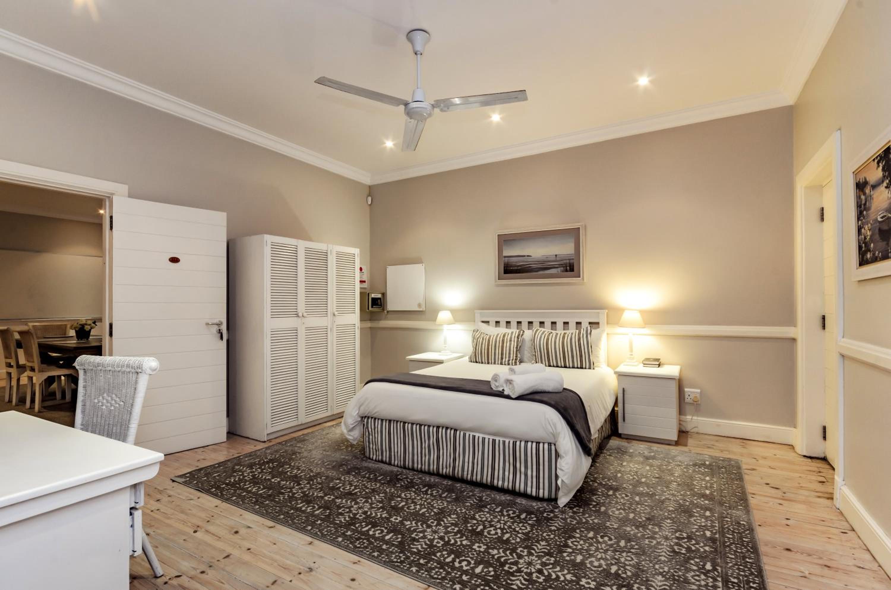 First Avenue Guesthouse