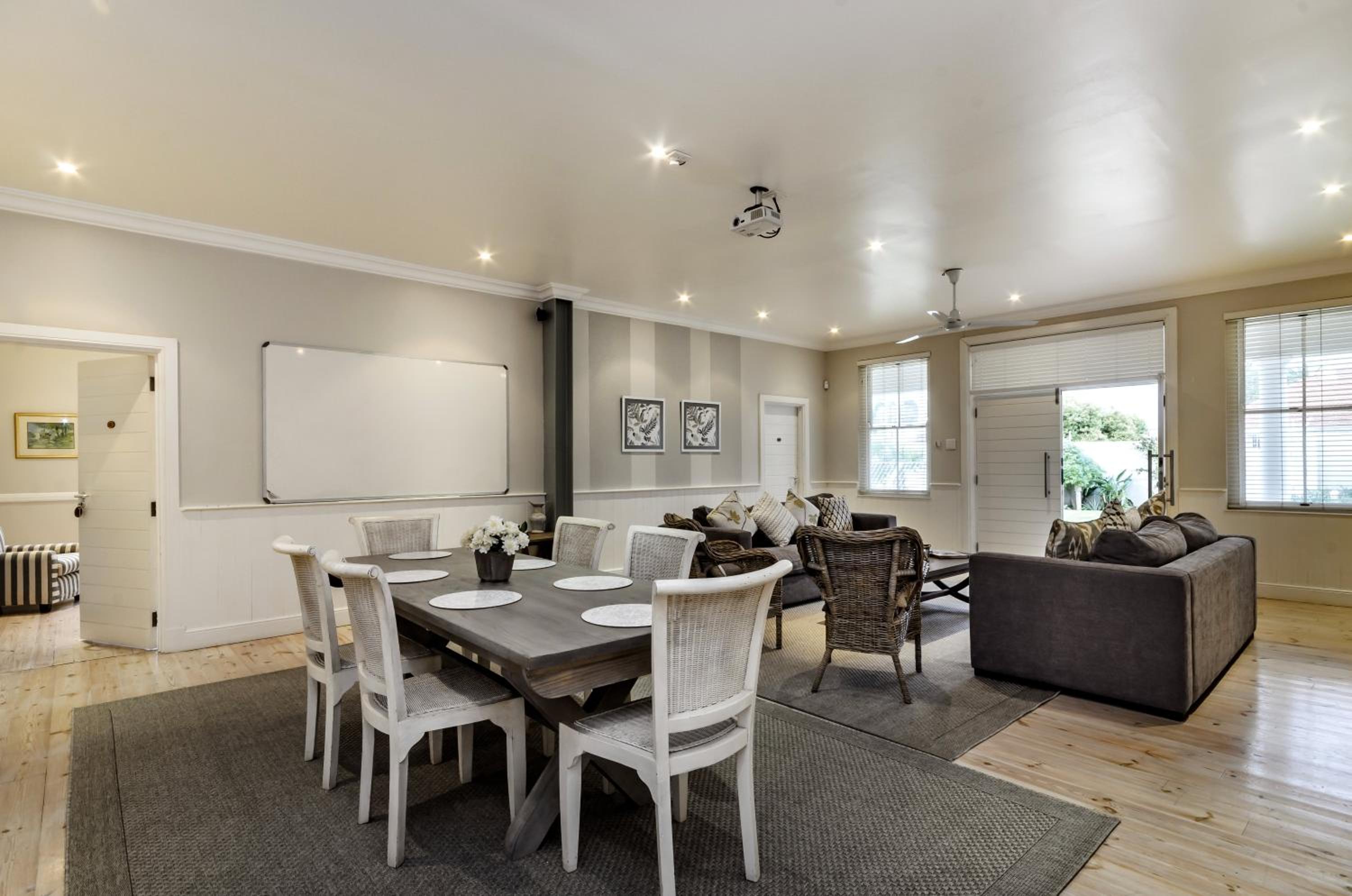 First Avenue Guesthouse