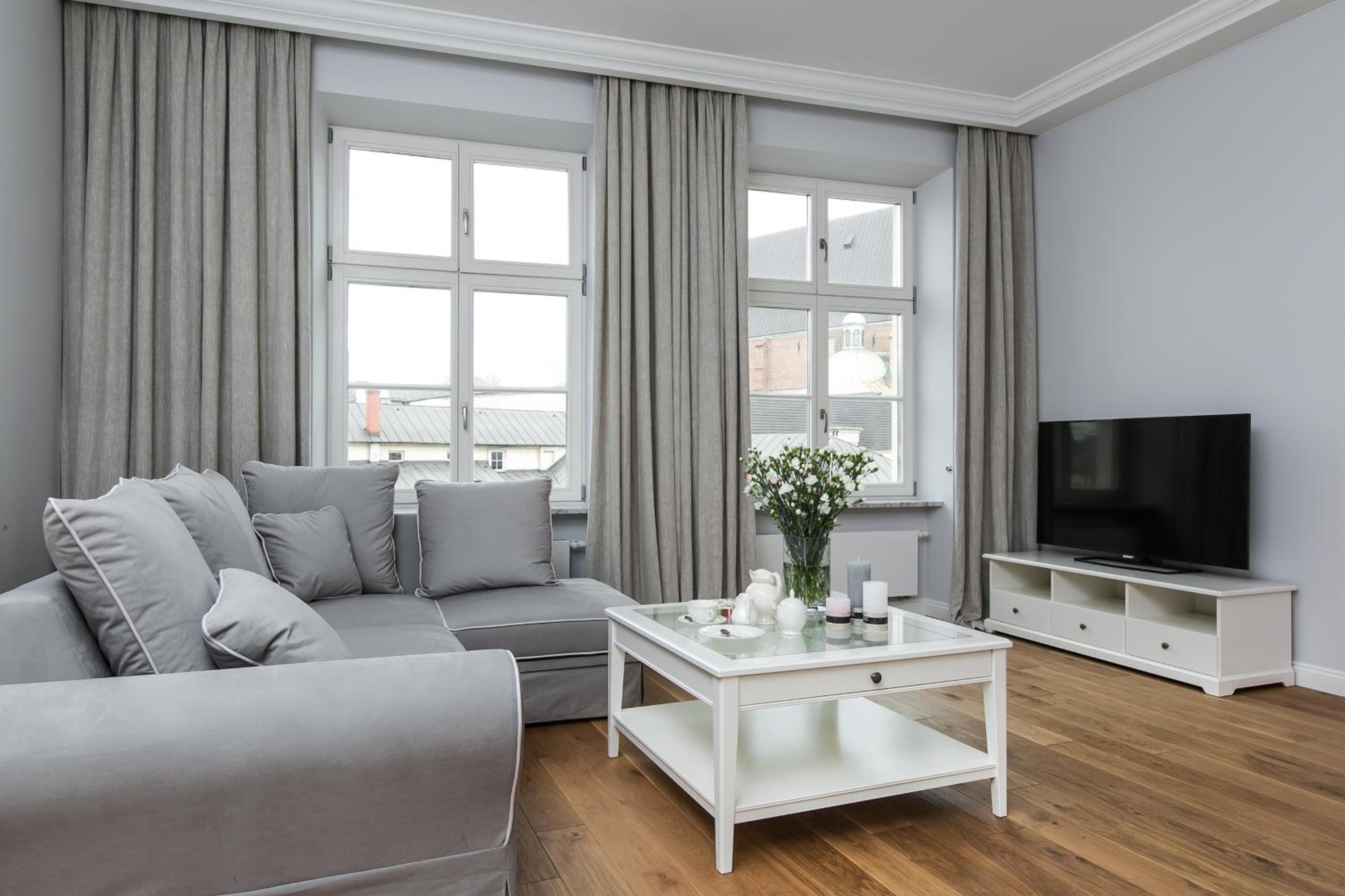 MINT Luxury Apartments at the Main Square