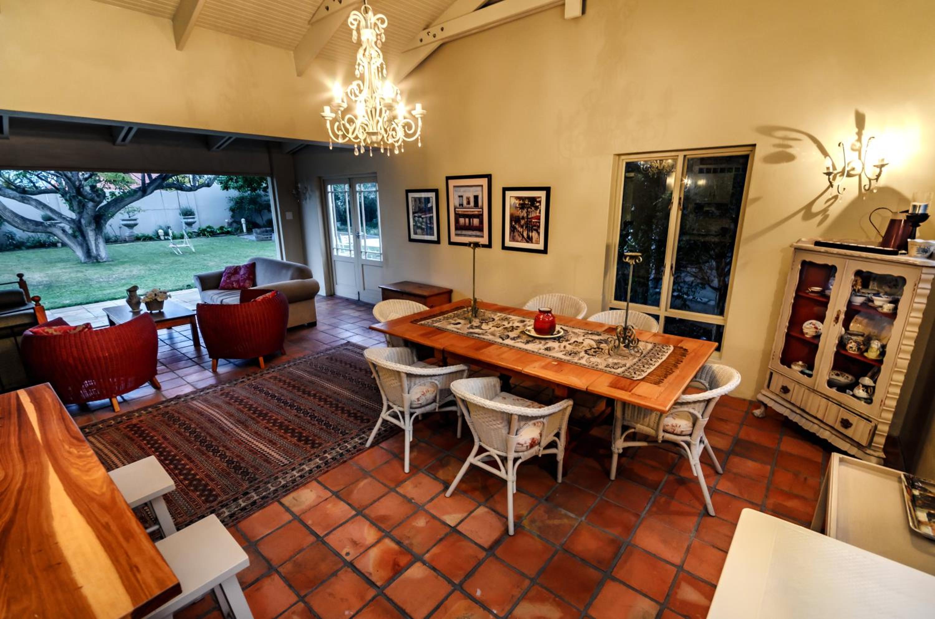 First Avenue Guesthouse
